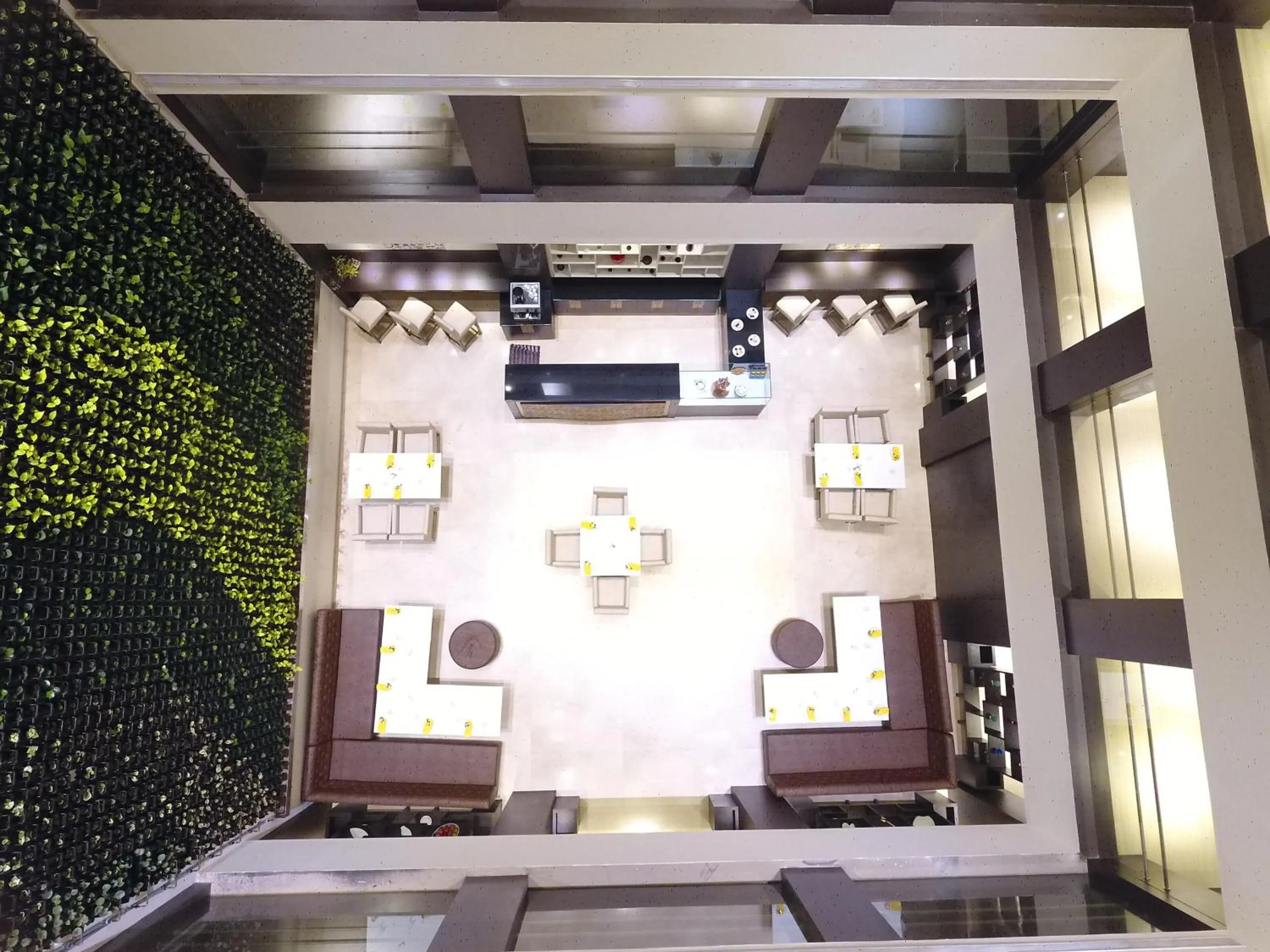 Restaurant/places to eat in Hash Six Hotels