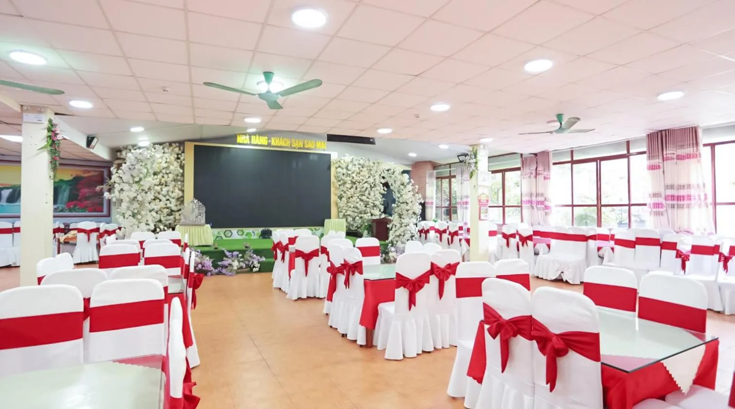 Sao Mai Bac Ha Hotel