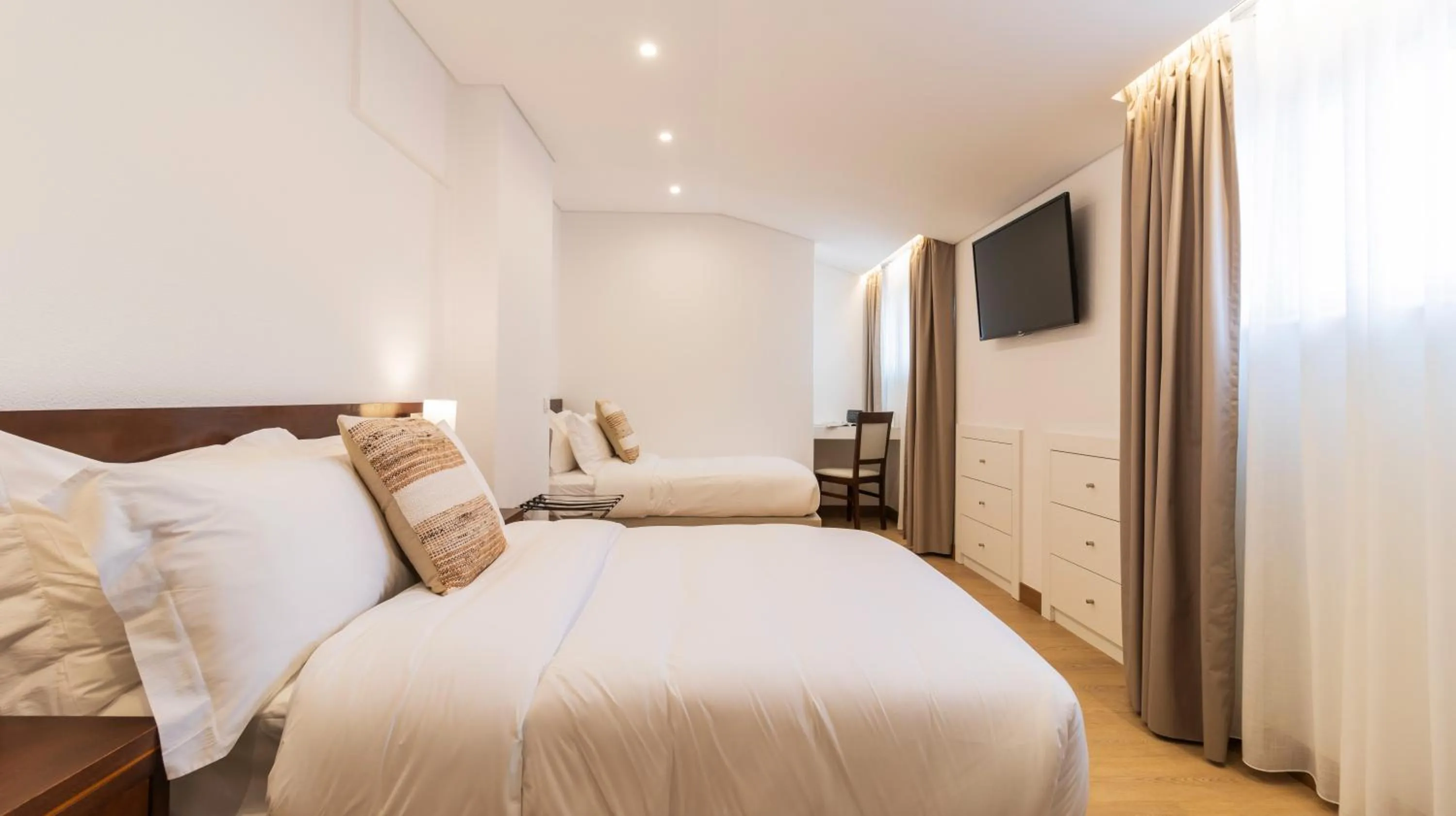 Bed in Albergaria Quim Barreiros