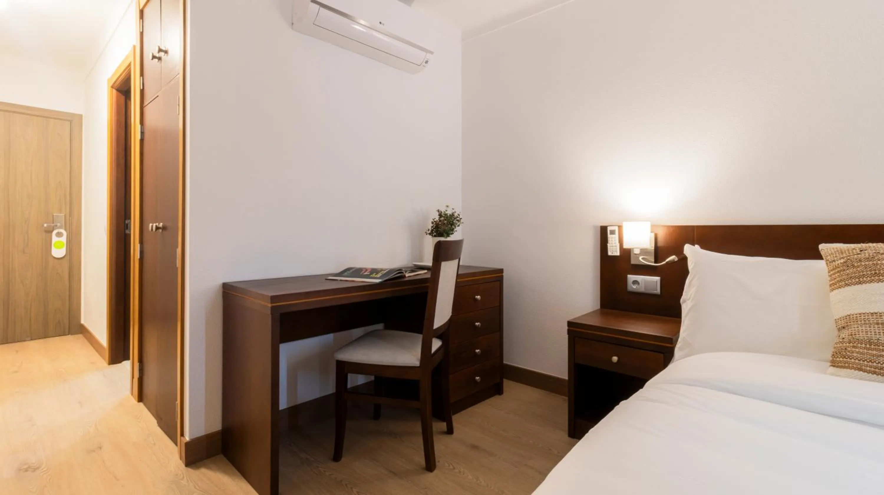 Bed in Albergaria Quim Barreiros