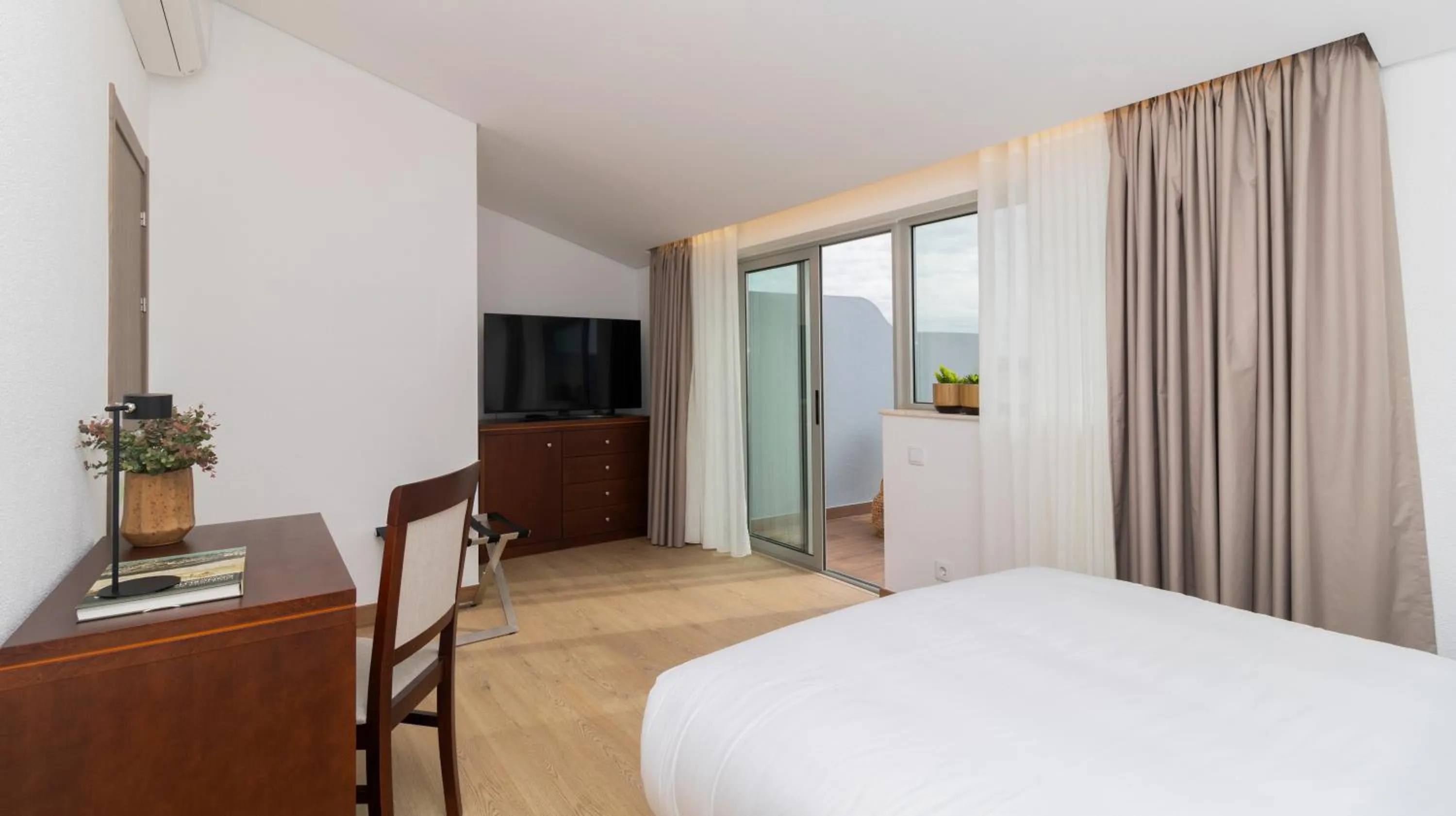 Bed in Albergaria Quim Barreiros