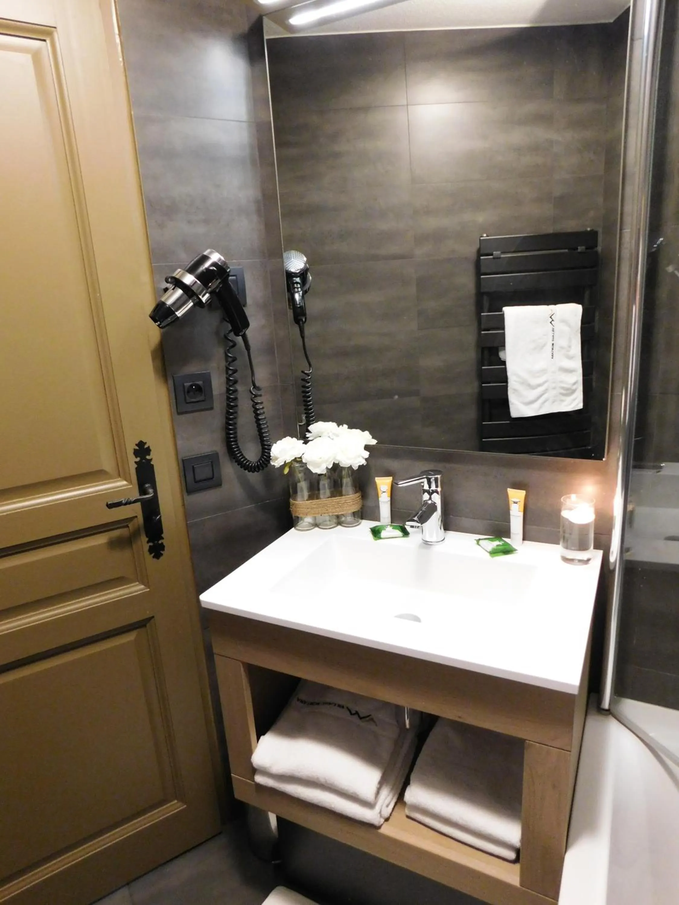 Bathroom in Résidences Village Montana by Village Montana