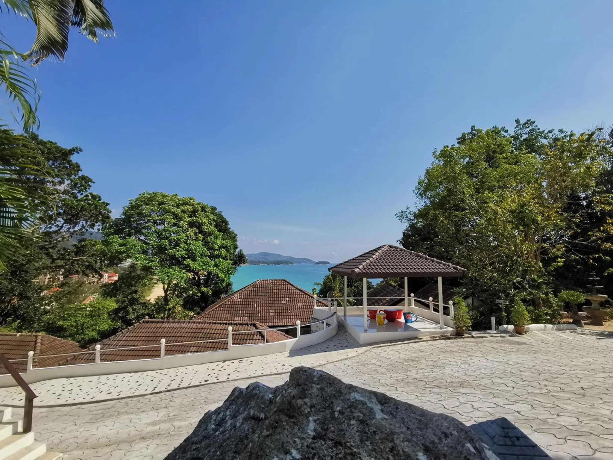 Seating area in On The Hill Karon Resort