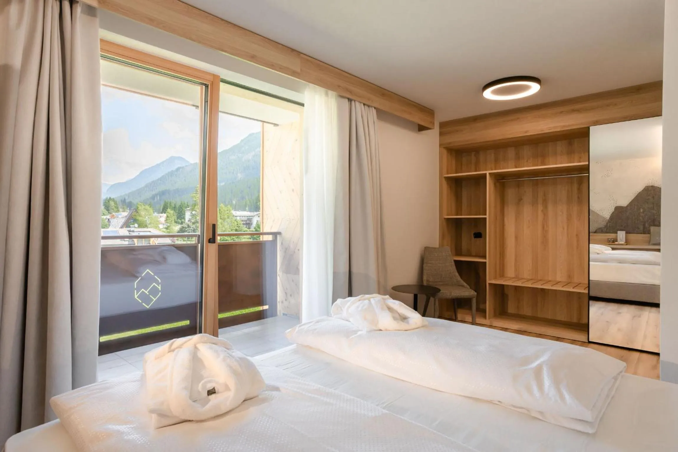 Photo of the whole room, Bed in Wellness Hotel Dolomia