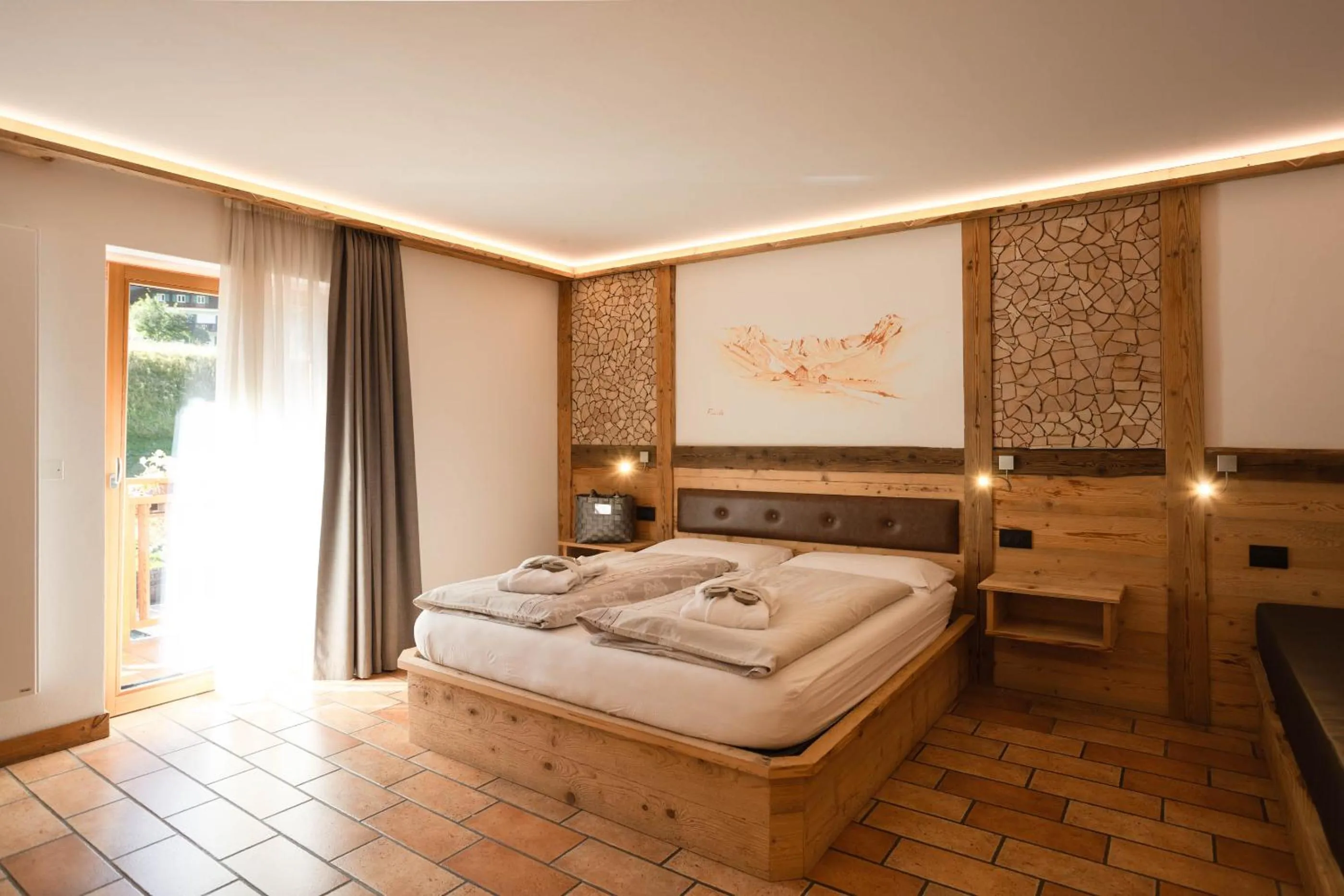 Photo of the whole room, Bed in Wellness Hotel Dolomia