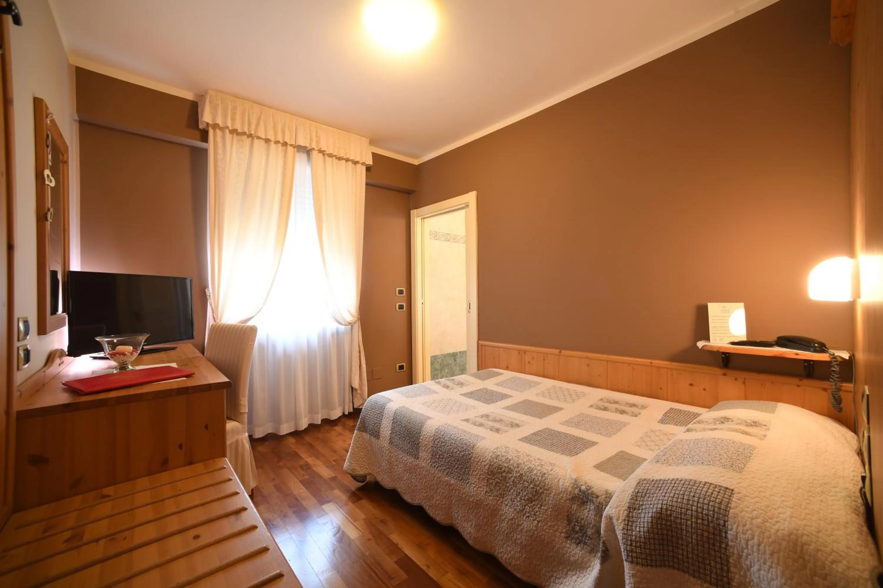 Photo of the whole room, Bed in Hotel Lilla'