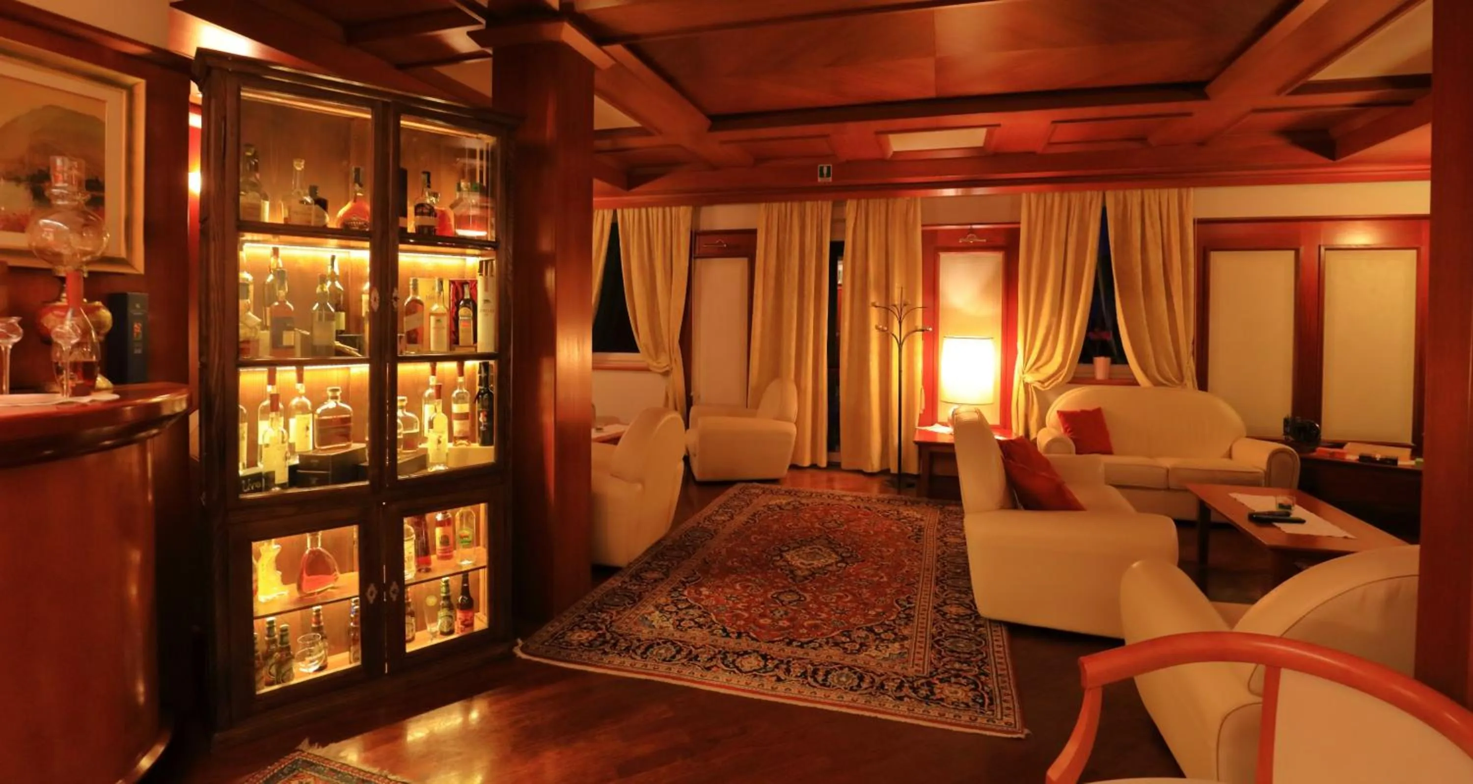 Communal lounge/ TV room in Hotel Lilla'