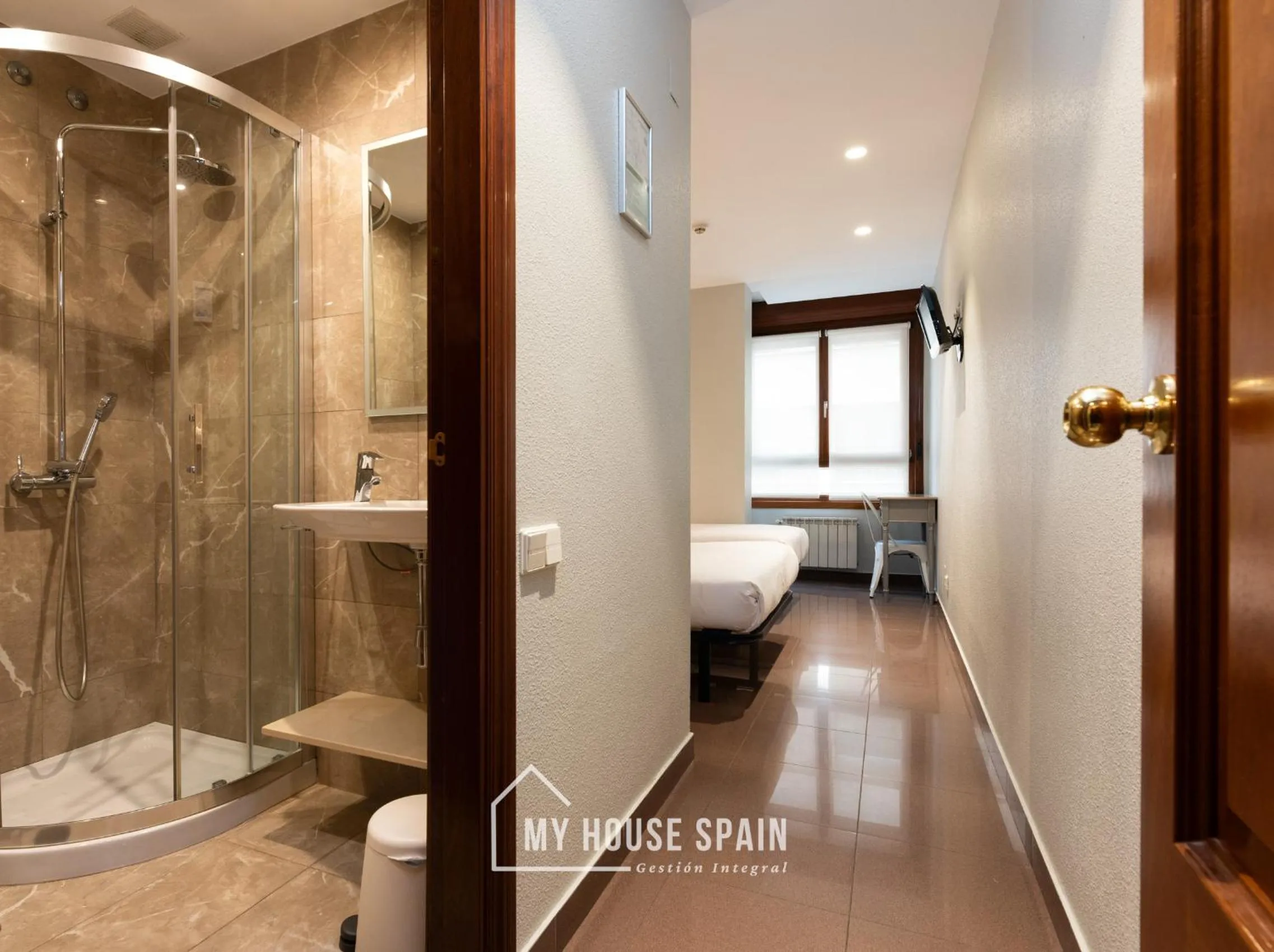 Bathroom in Hotel Playa Poniente