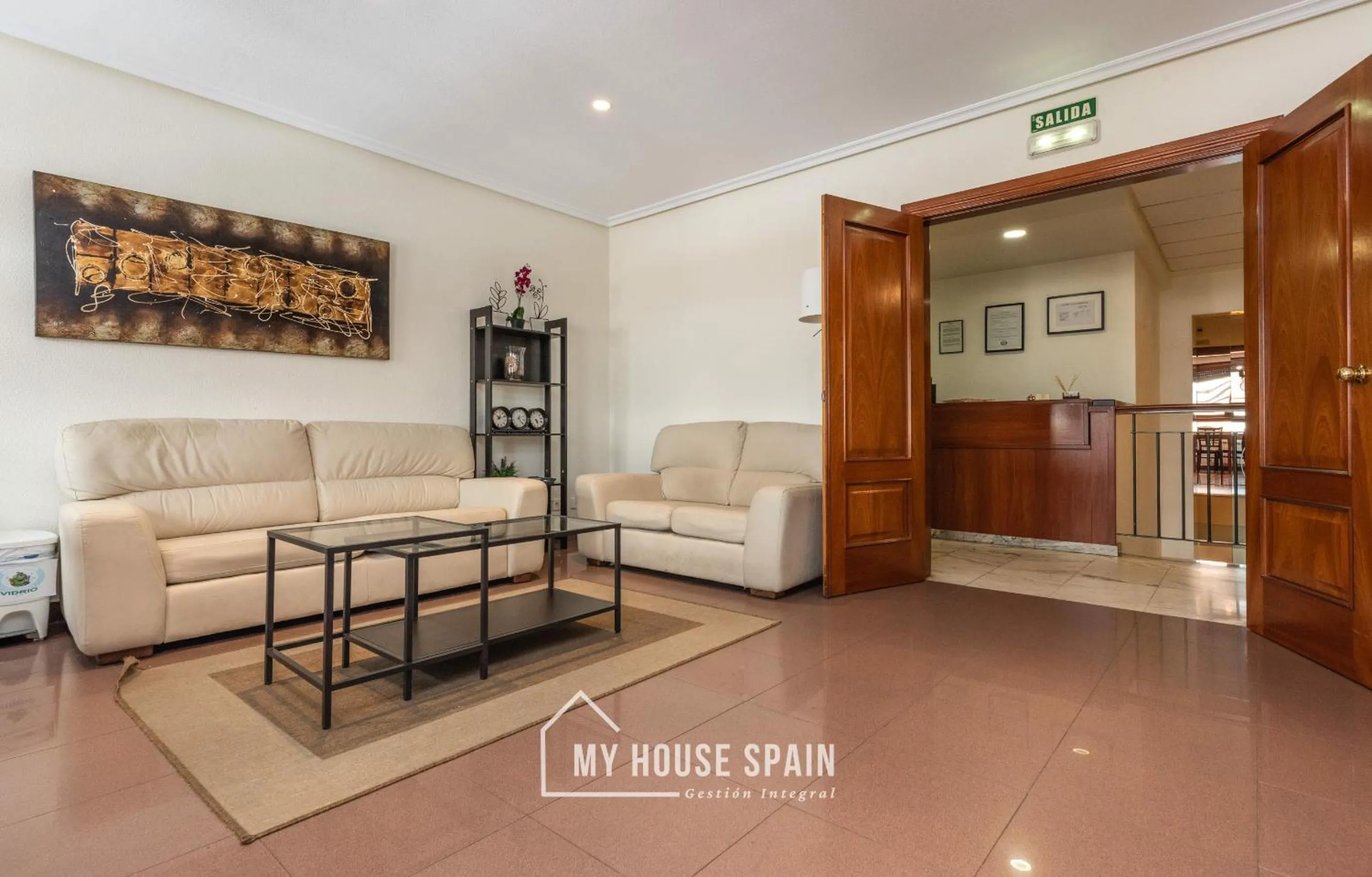 Living room in Hotel Playa Poniente