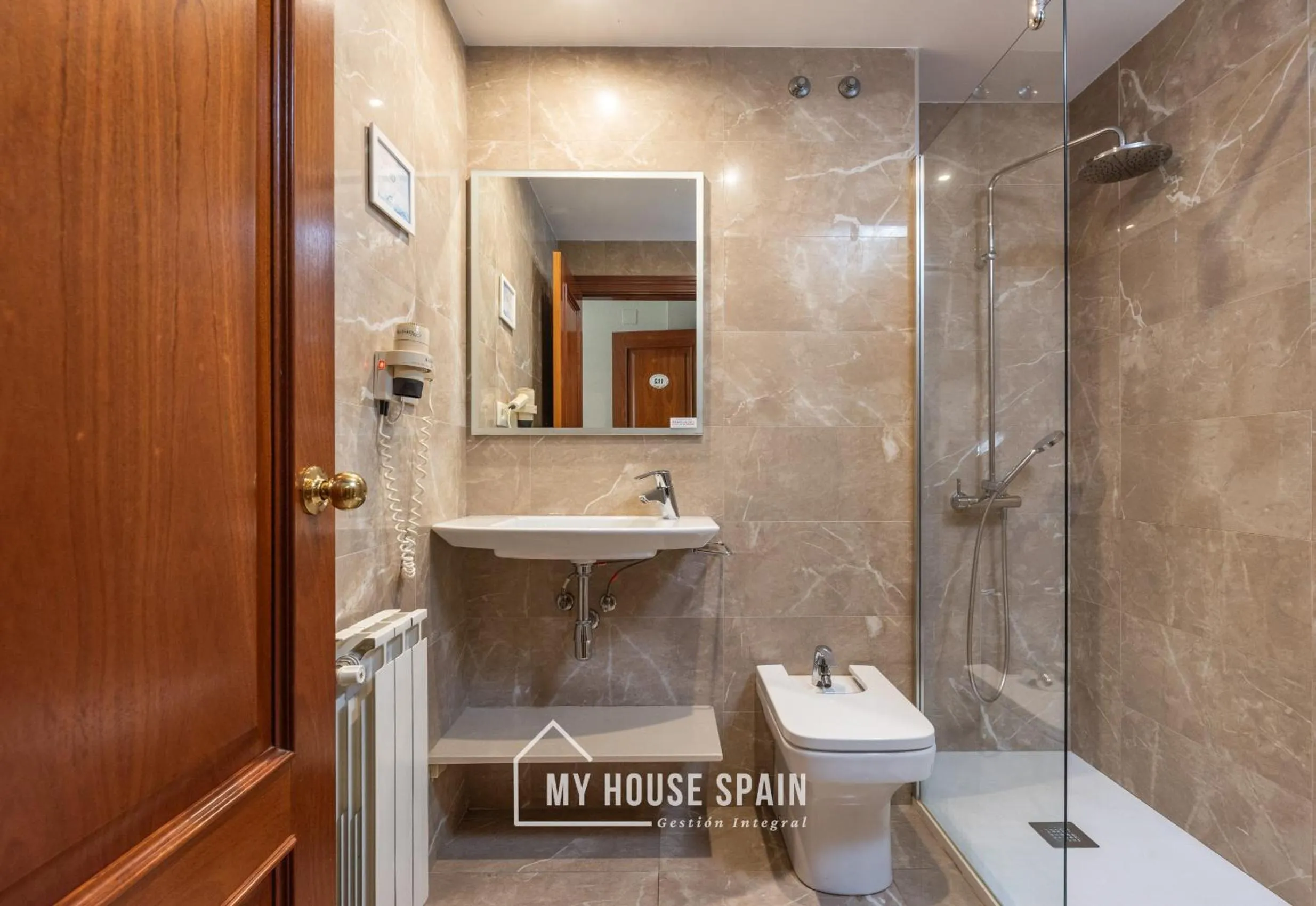 Bathroom in Hotel Playa Poniente