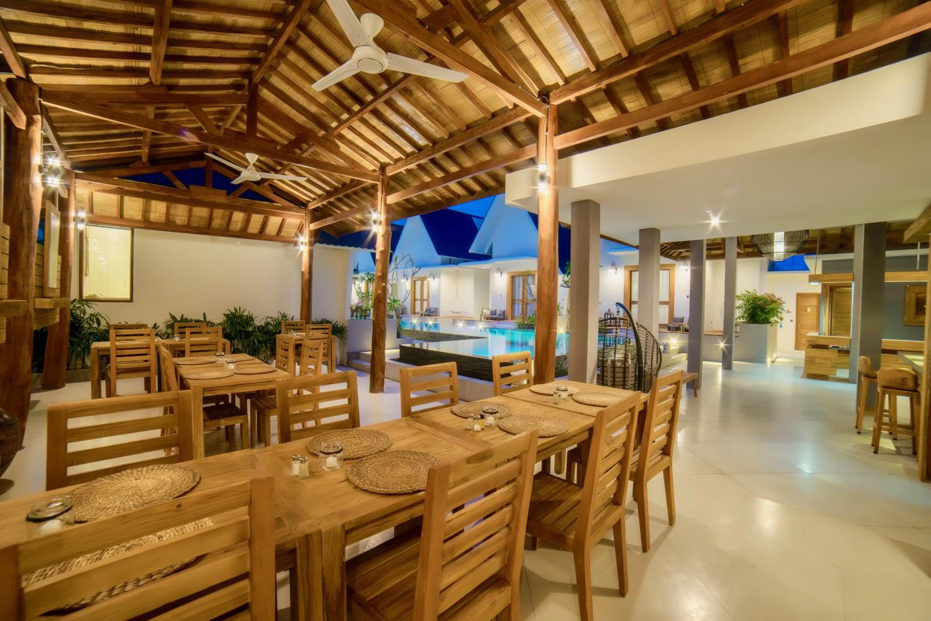 Restaurant/places to eat in Ponte Villas