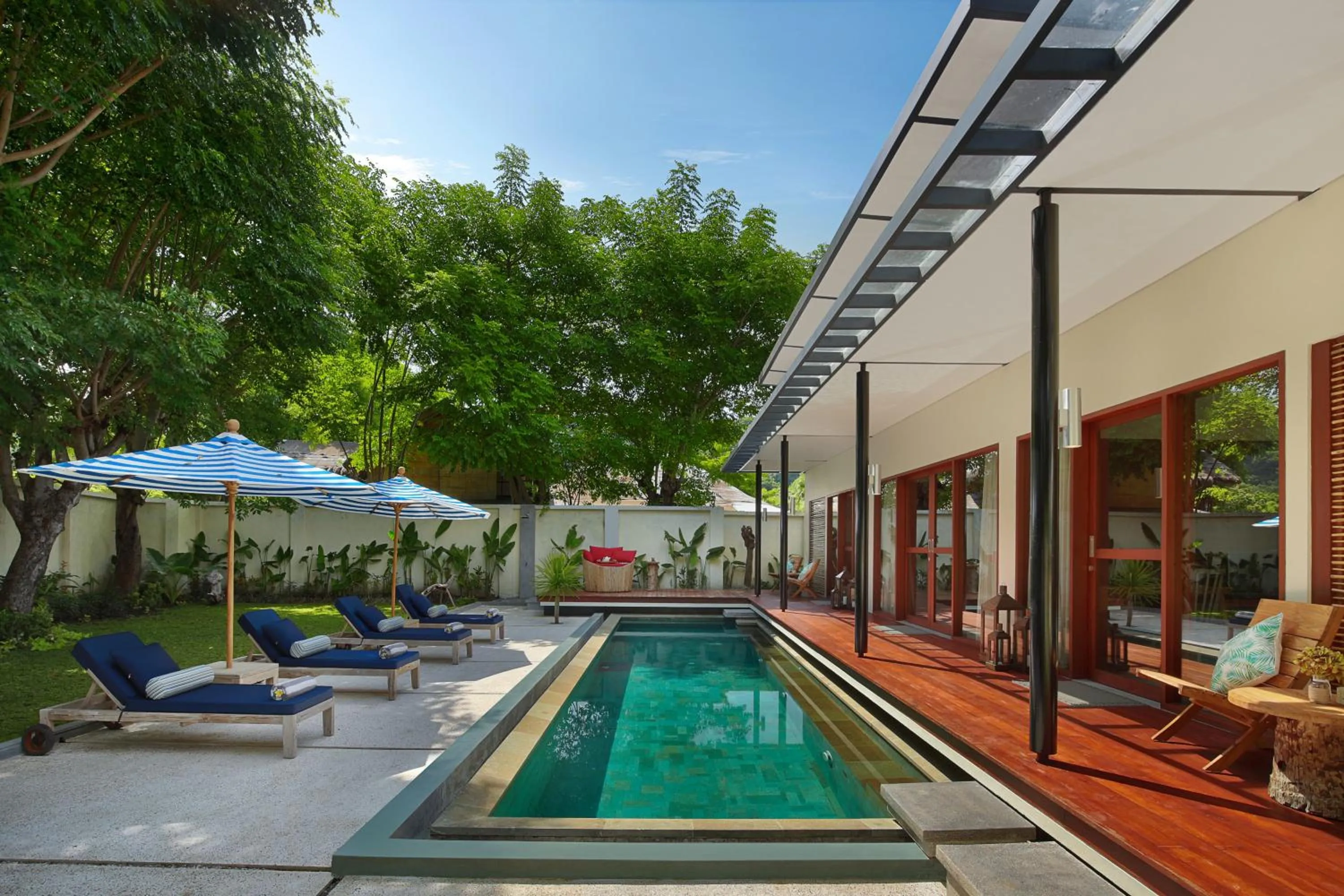 Property building in Ponte Villas