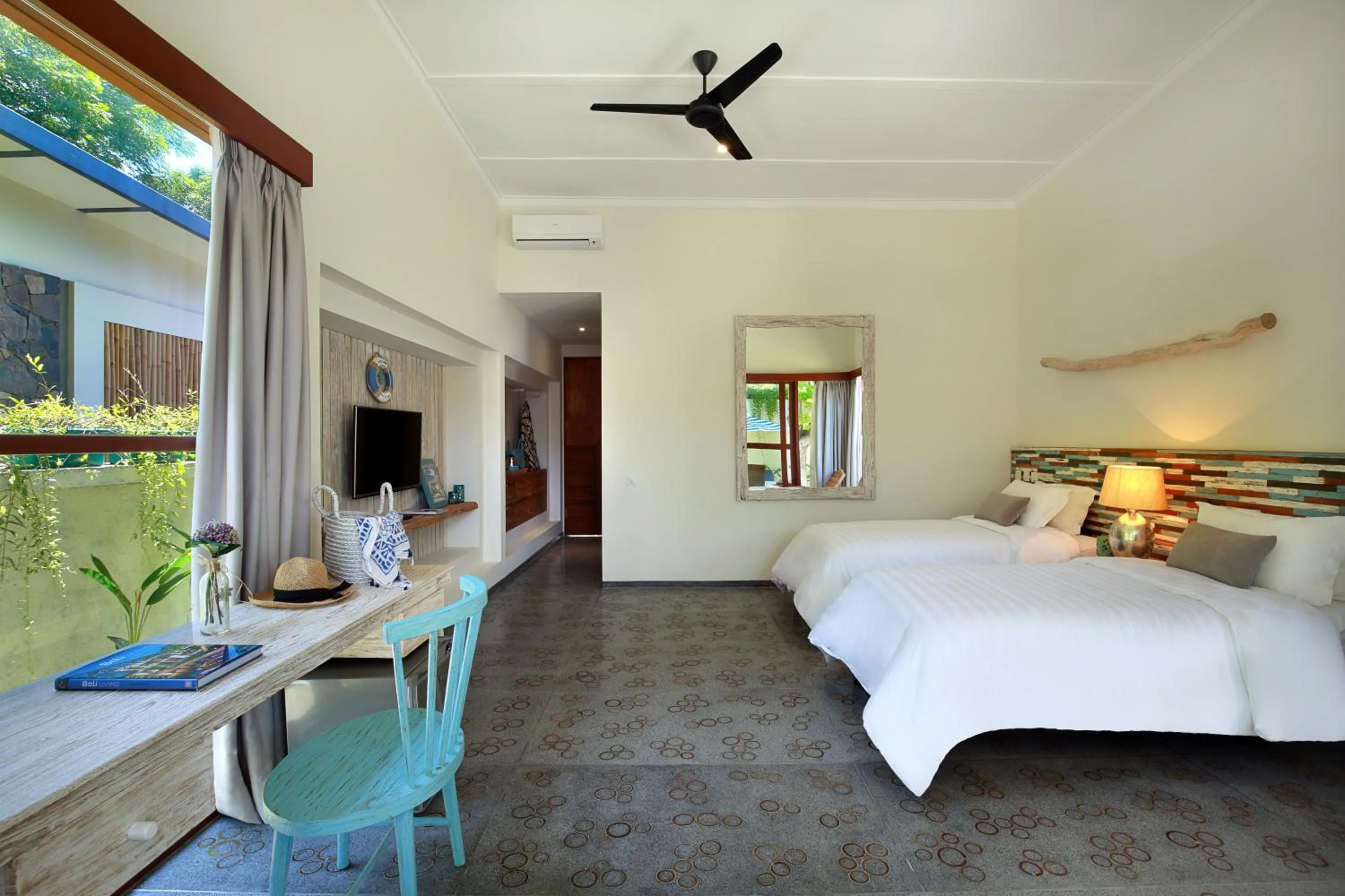 Photo of the whole room, Bed in Ponte Villas