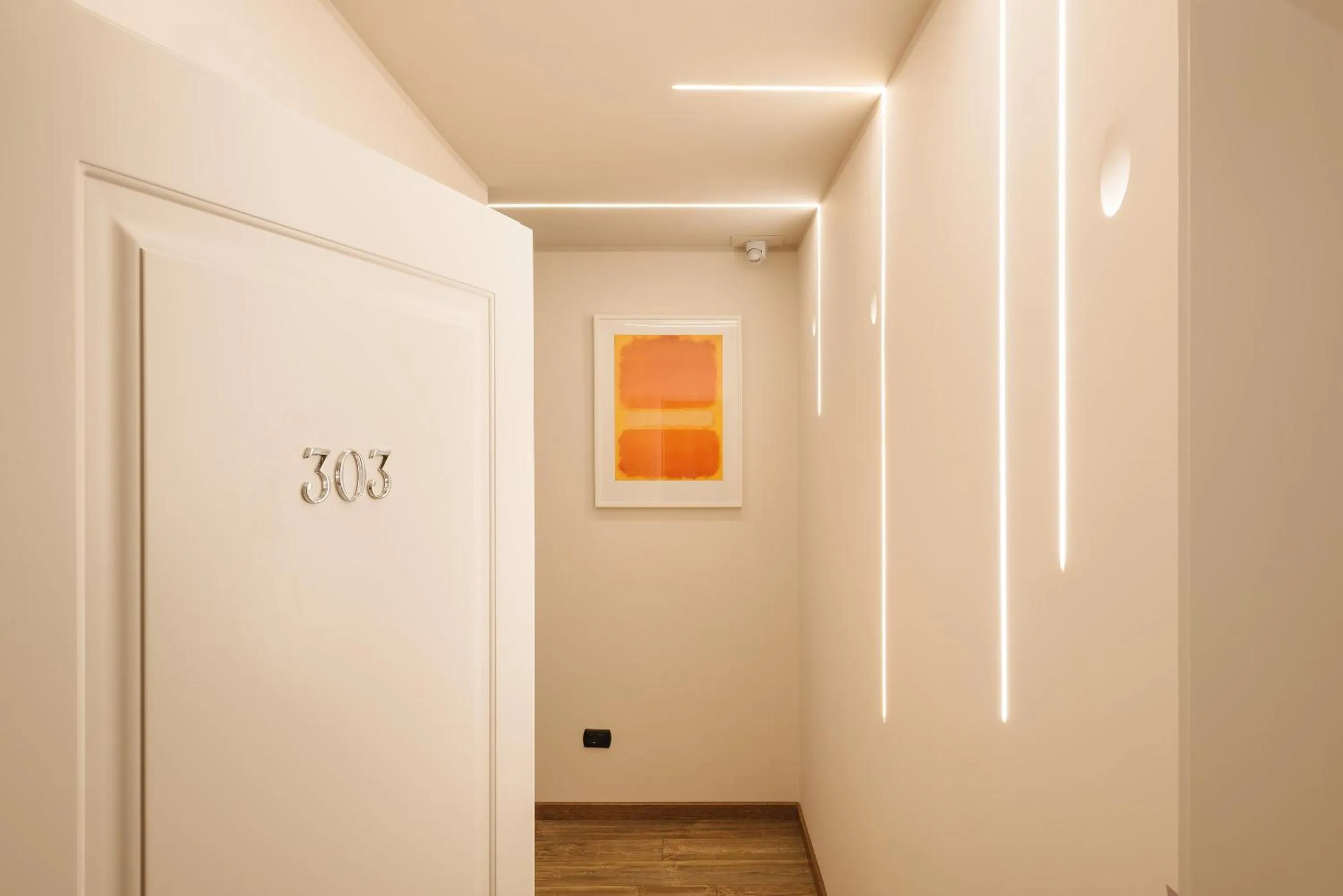 Photo of the whole room in Etruska luxury Trastevere Guesthouse