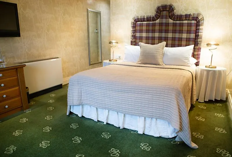 Bed in Gibbon Bridge Hotel