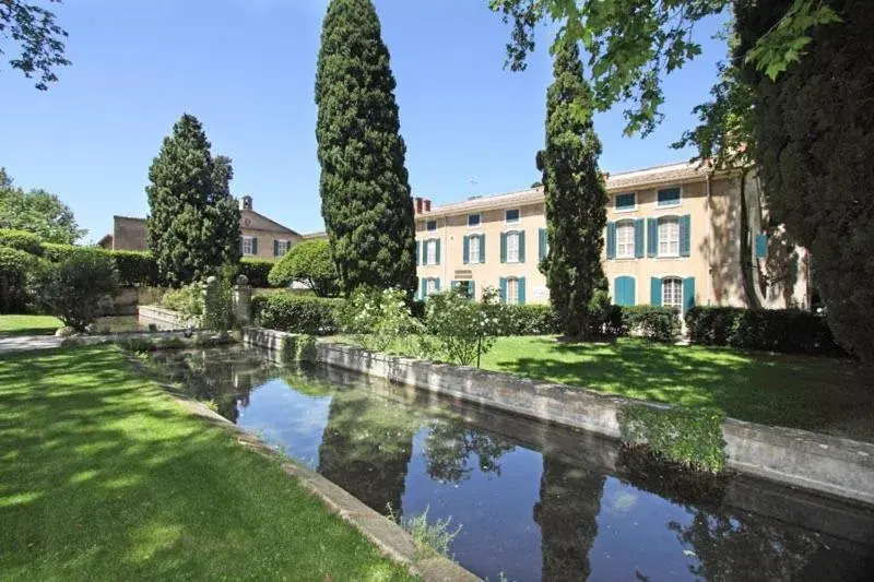 Small Double Room with Balcony in Château de Servanes Small Double Room with Balcony in Château de Servanes