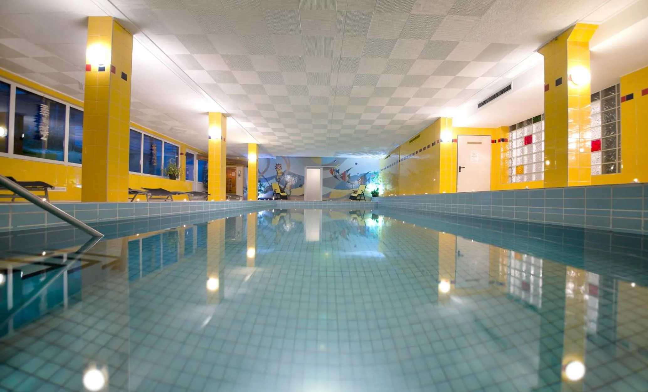 Swimming pool in Aktivhotel Heikenberg in Bad Lauterberg