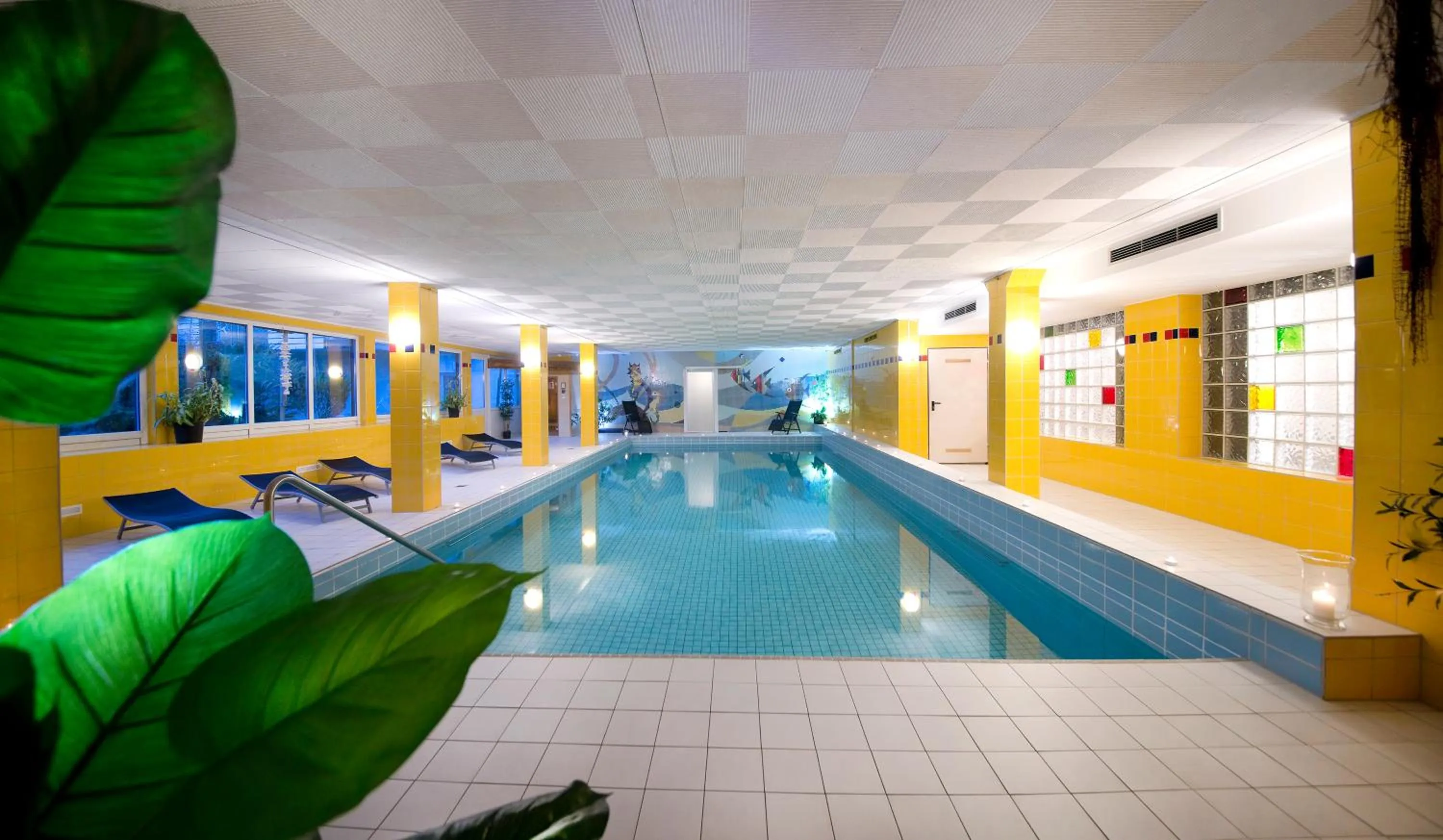 Swimming pool in Aktivhotel Heikenberg in Bad Lauterberg