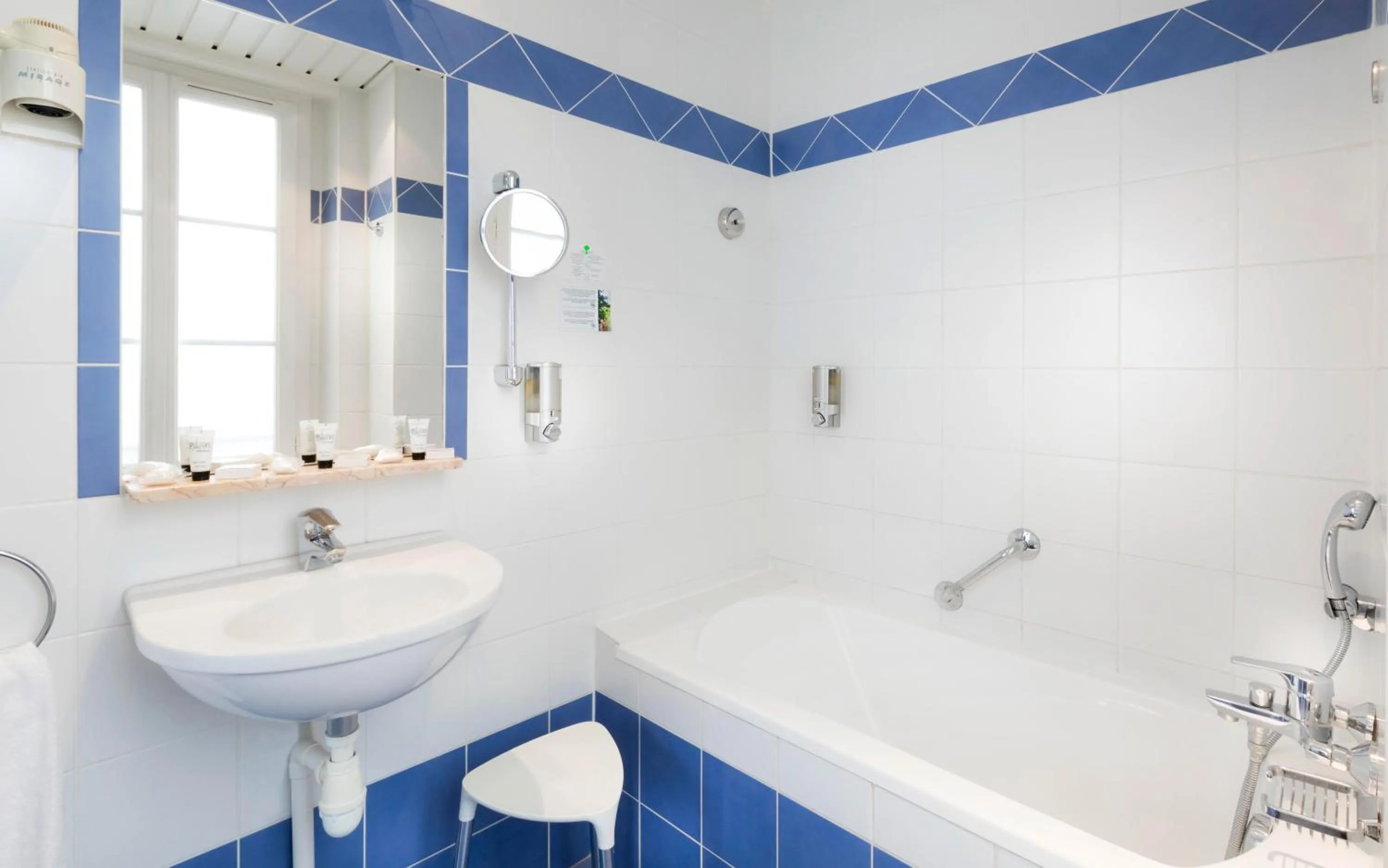 Bathroom in Agate Hôtel