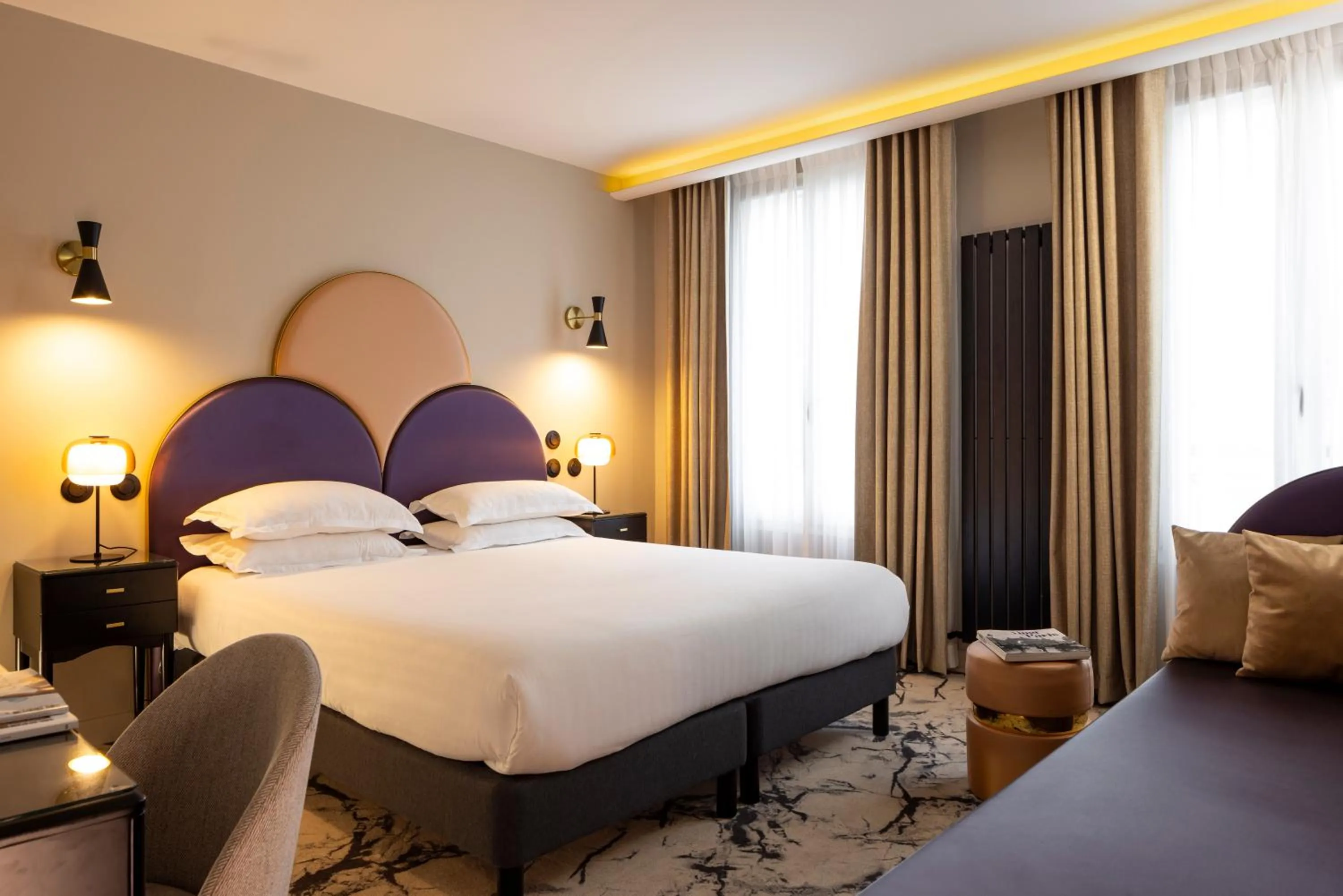 Bed in Hôtel Mondial