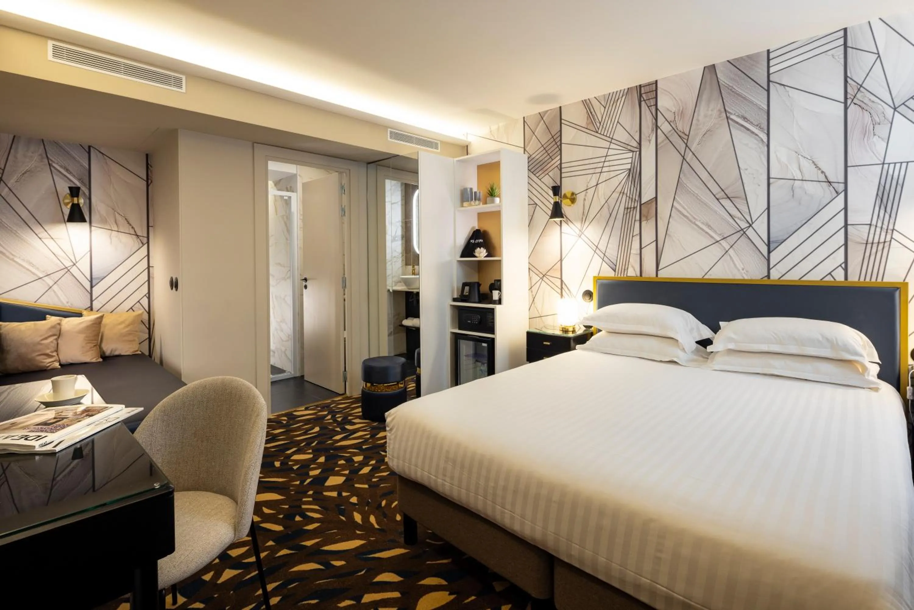 Bed in Hôtel Mondial