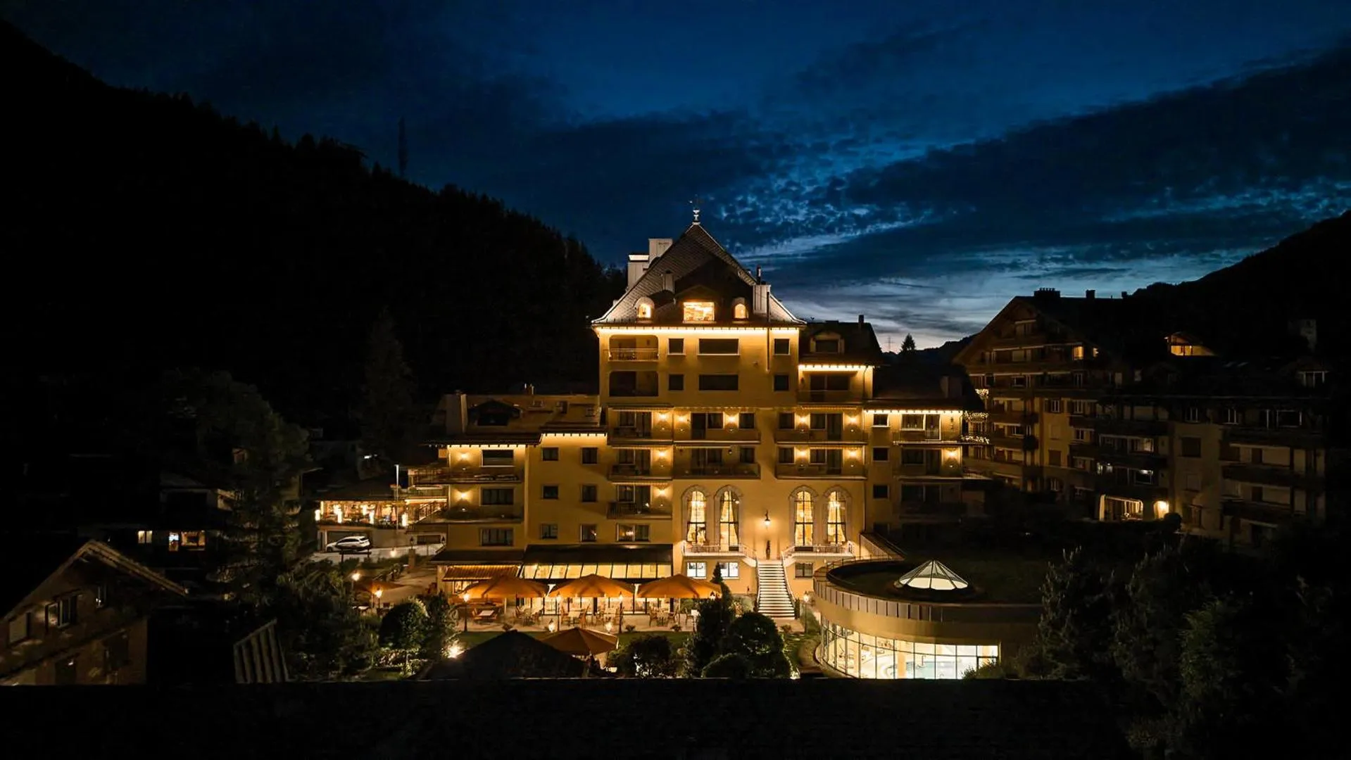 Property building in Hotel Vereina