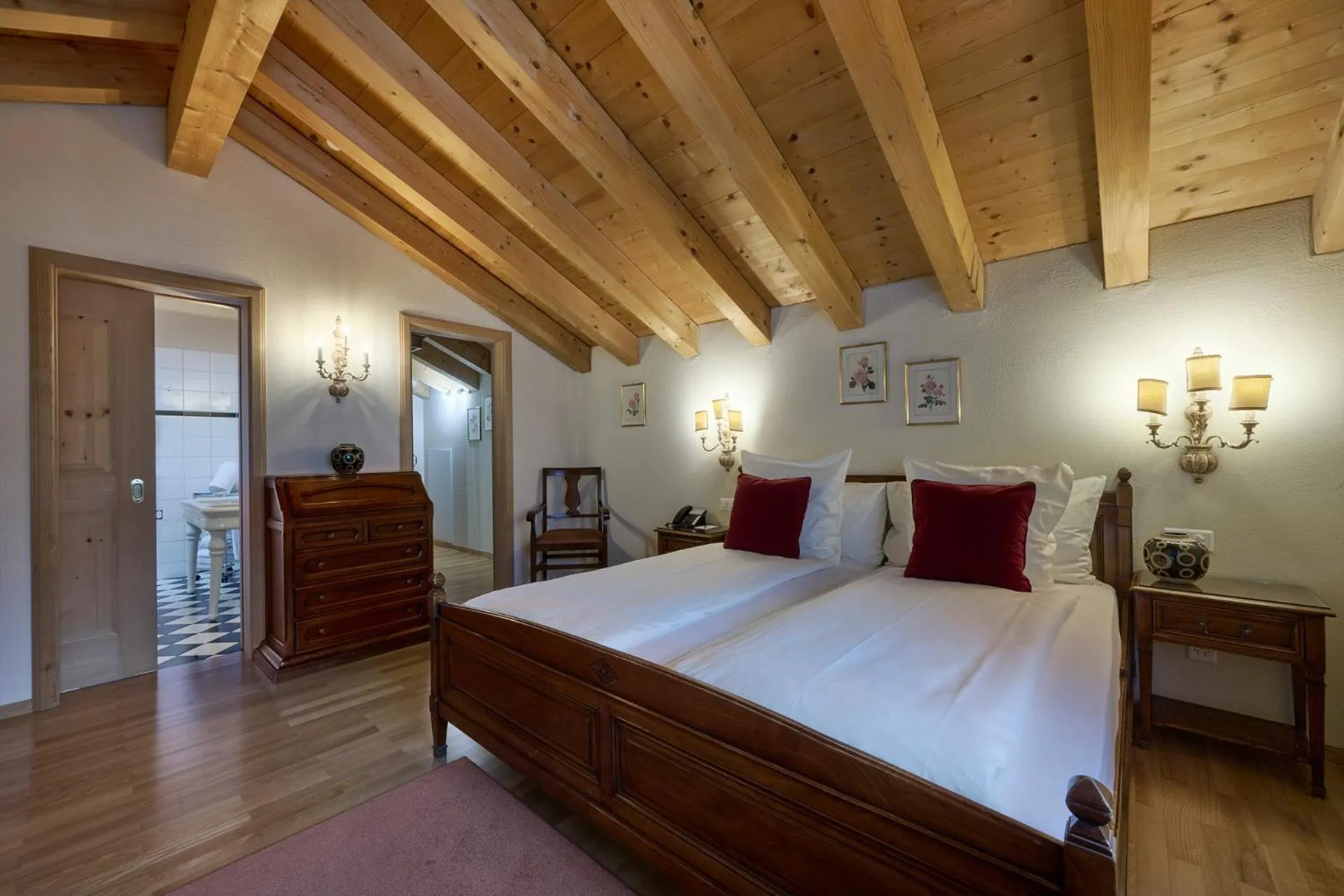 Bedroom, Bed in Hotel Vereina