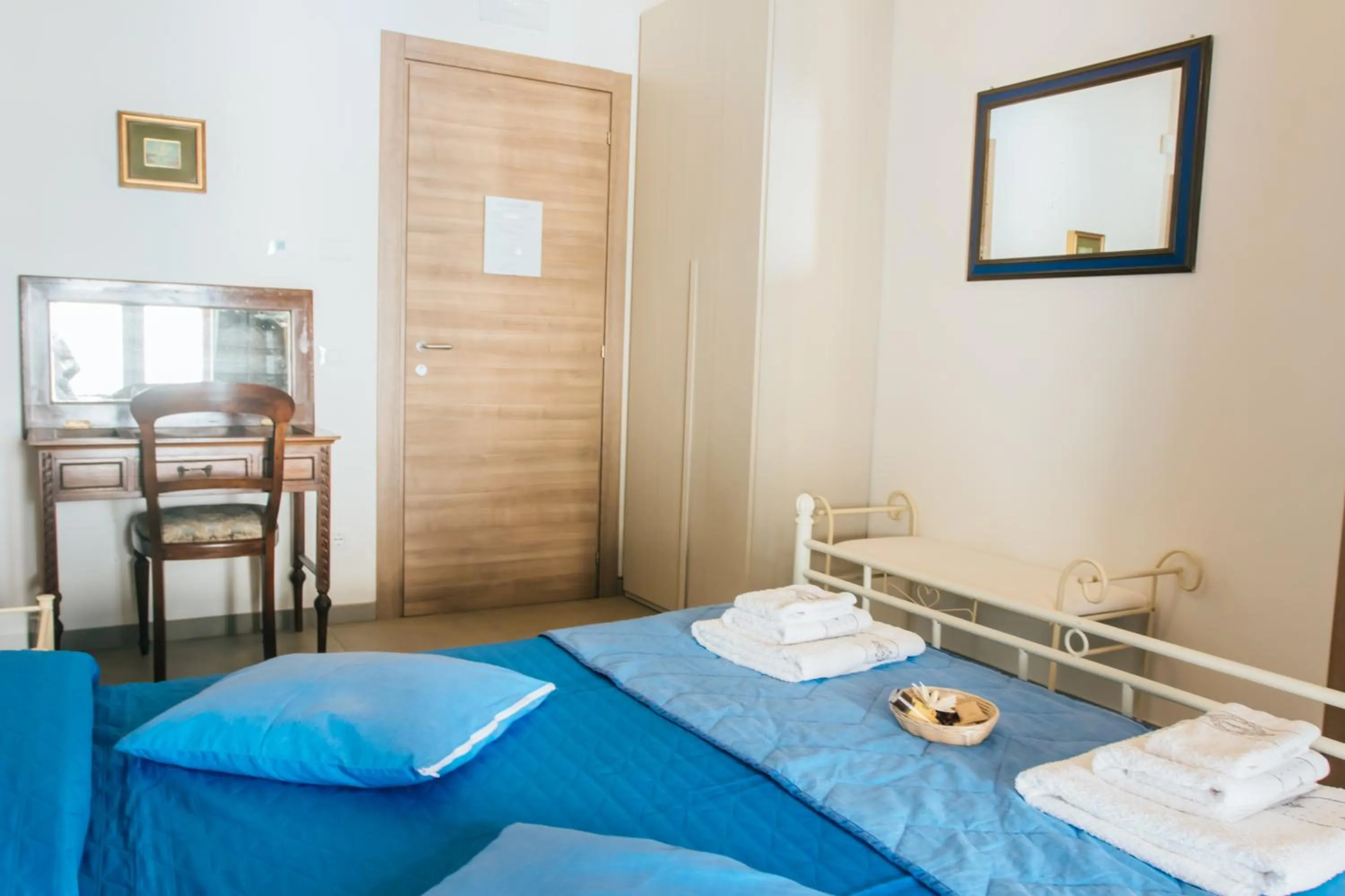 Bed in Valle dei Mulini - Lake Como