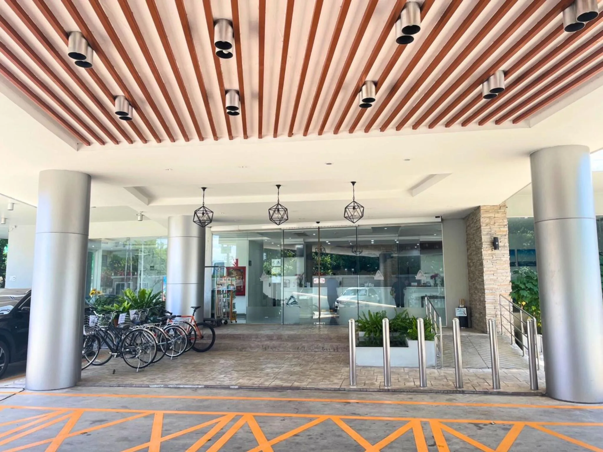 Property building in Anna-Nava Pakkret Hotel