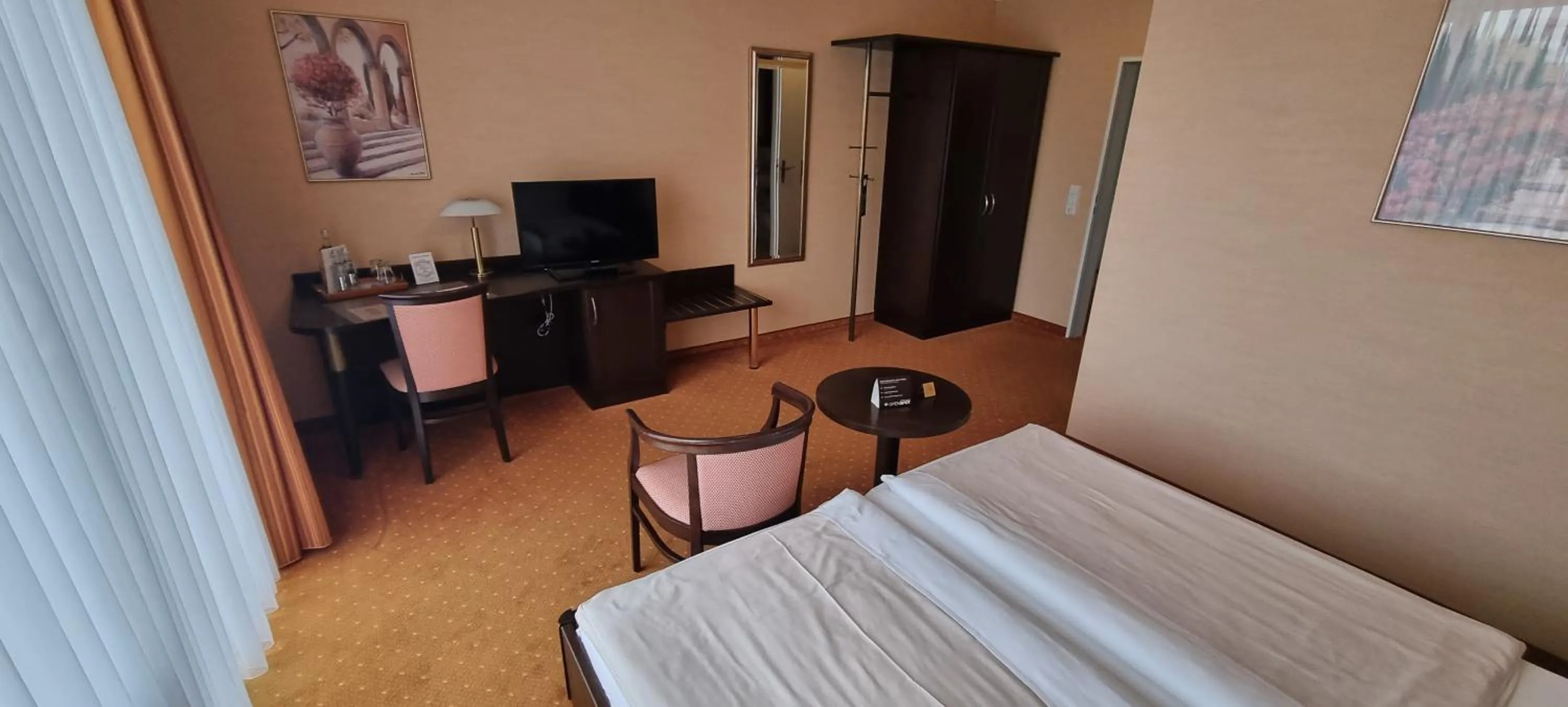 Photo of the whole room, Bed in Hotel Restaurant Bootshaus