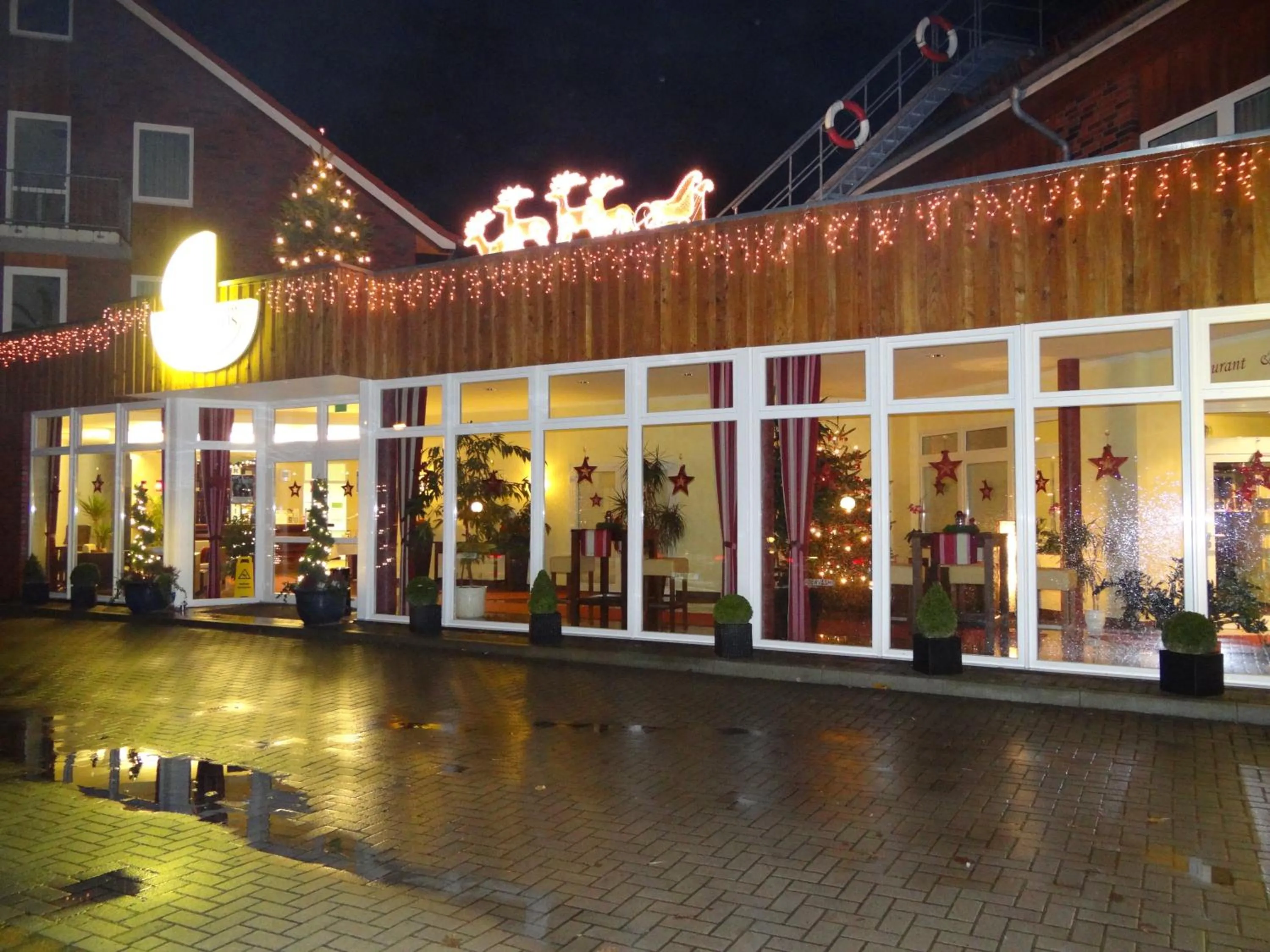 Winter in Hotel Restaurant Bootshaus