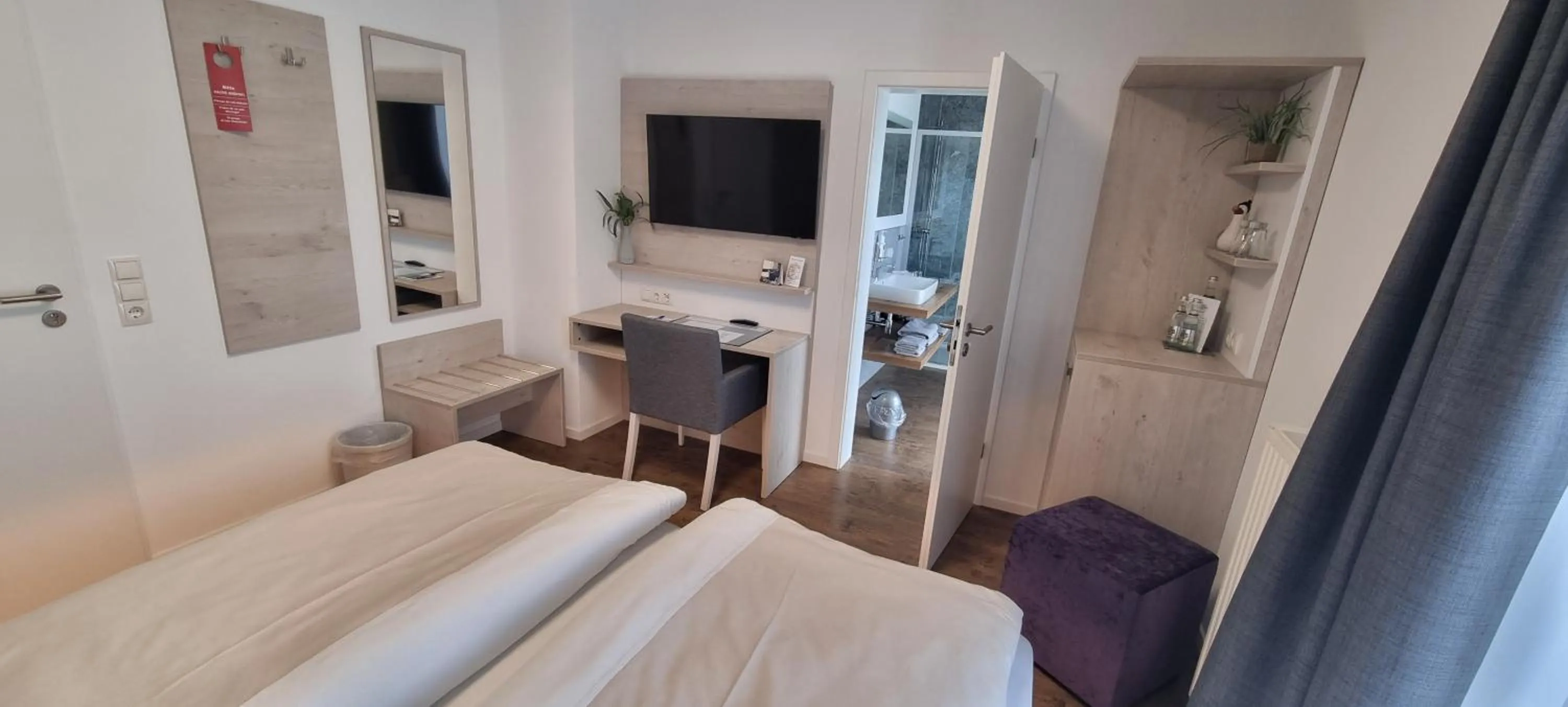 Photo of the whole room, Bed in Hotel Restaurant Bootshaus