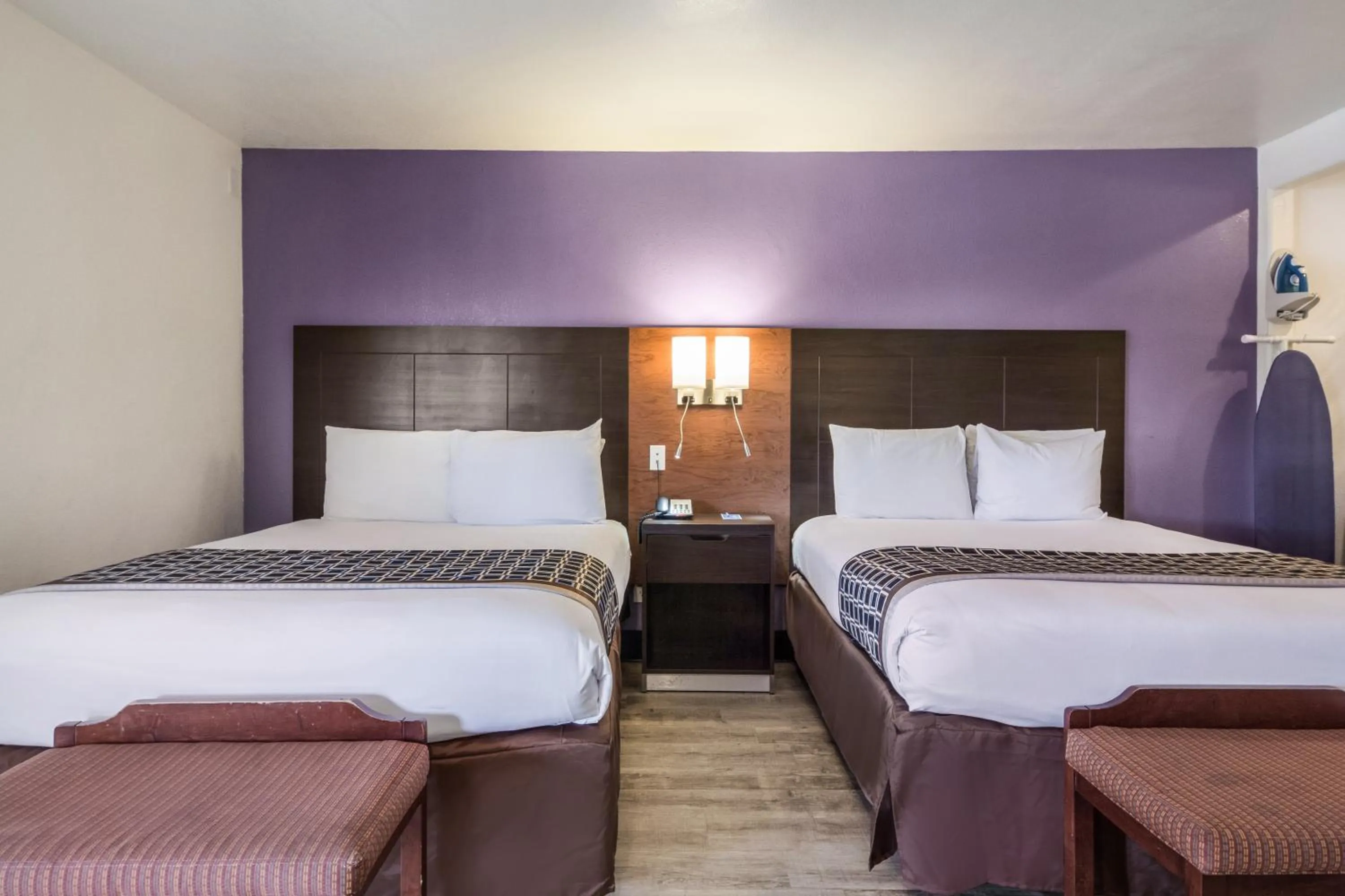 Bed in Carmel Hill Lodge