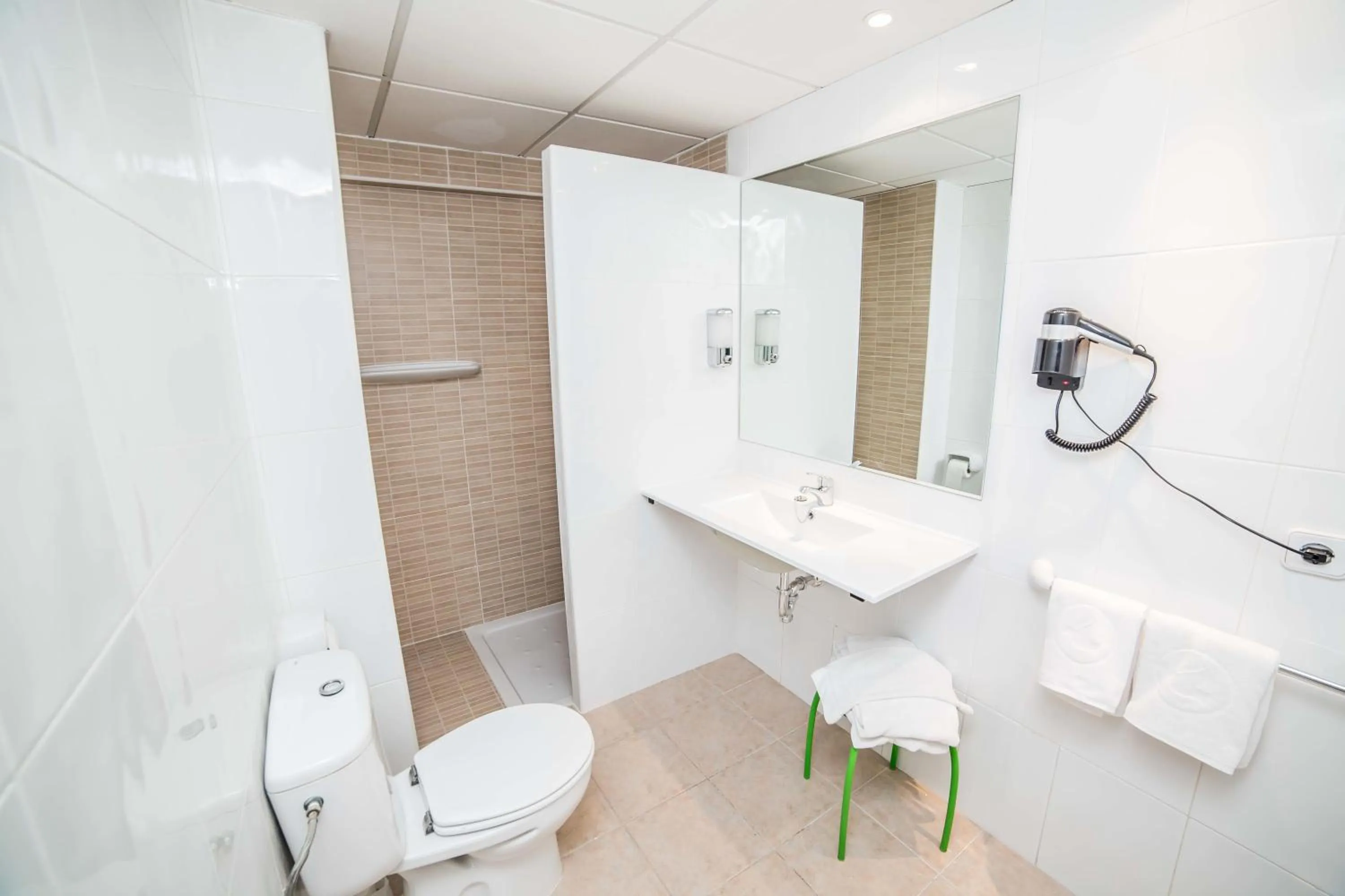 Bathroom in Pierre & Vacances Mallorca Portofino