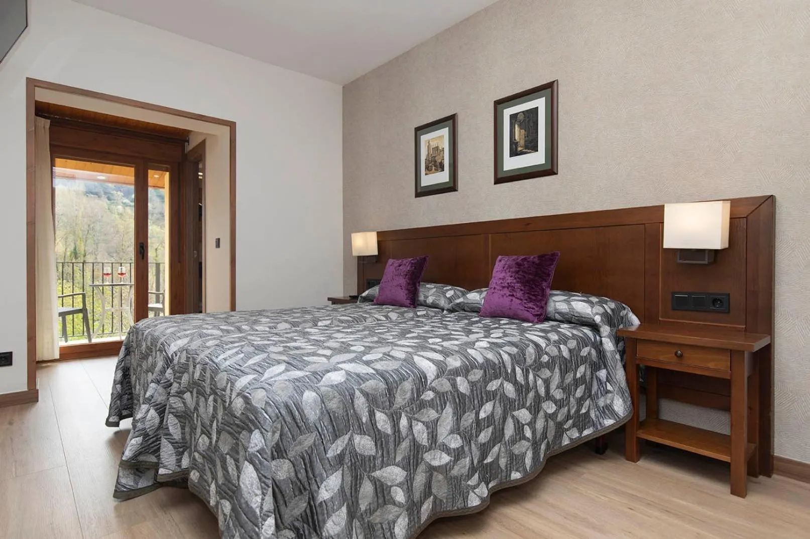 Bed in Hotel Cinca