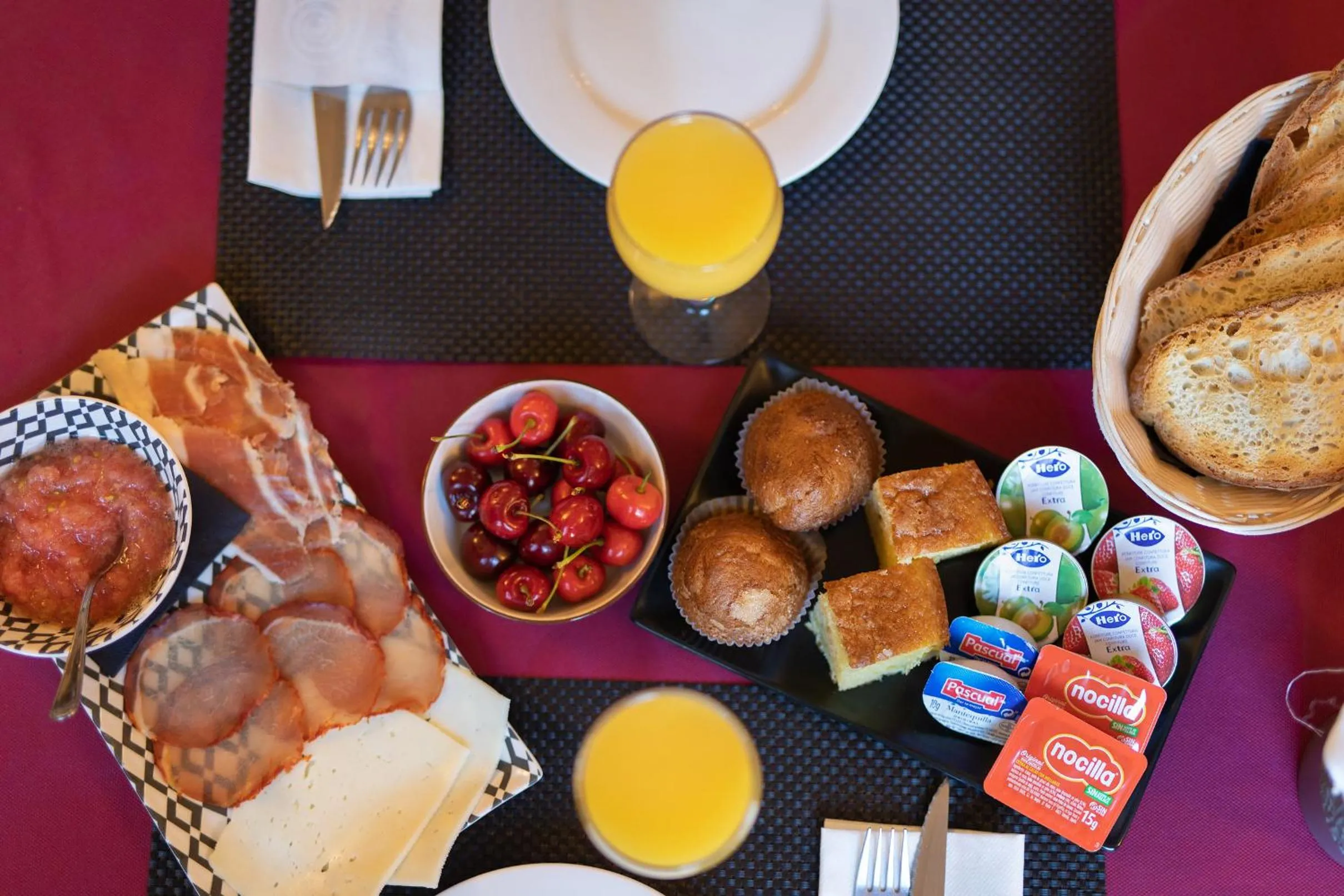 Breakfast in Hotel Cinca