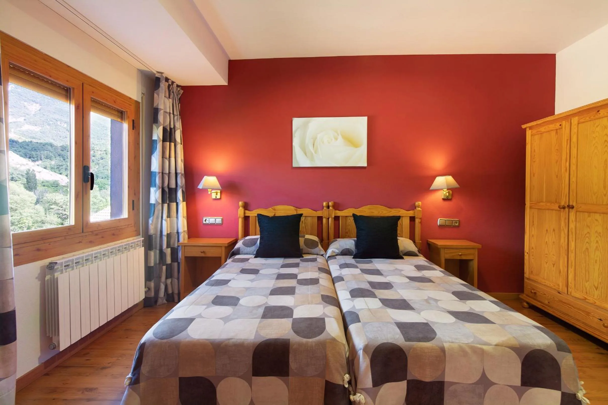 Other, Bed in Hotel Cinca