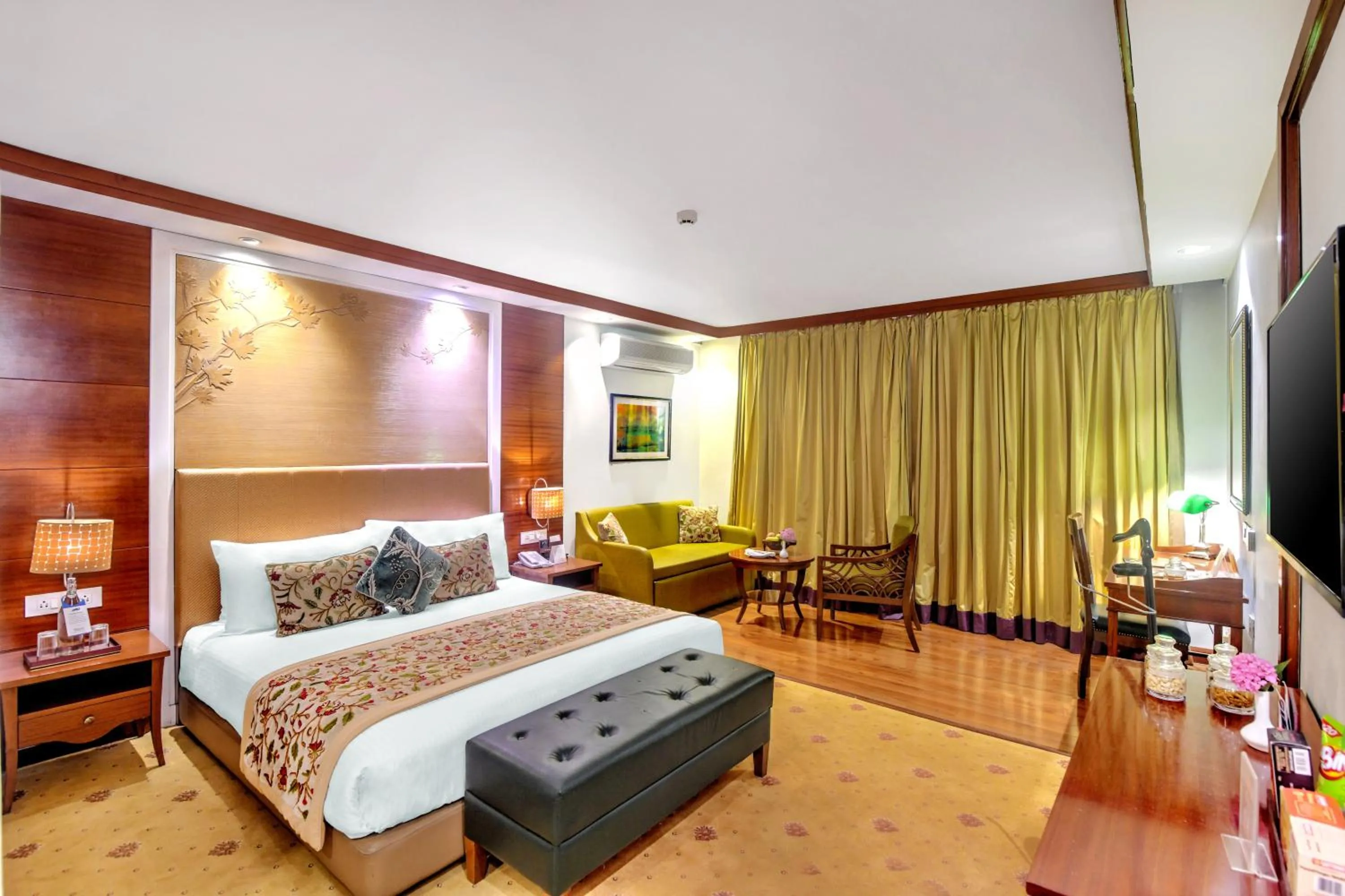 Bedroom, Bed in Fortune Resort Heevan, Srinagar - Member ITC Hotels' Group