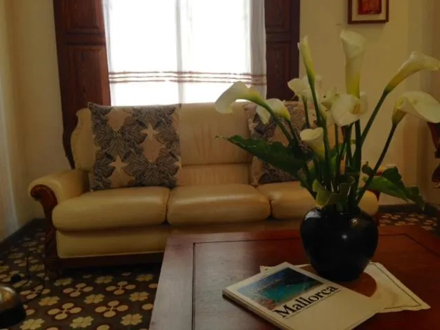 Property building in Sant Jaume