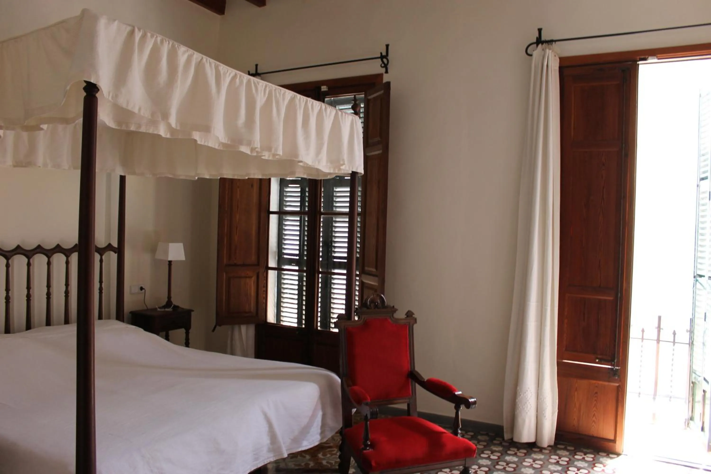 Decorative detail, Bed in Sant Jaume