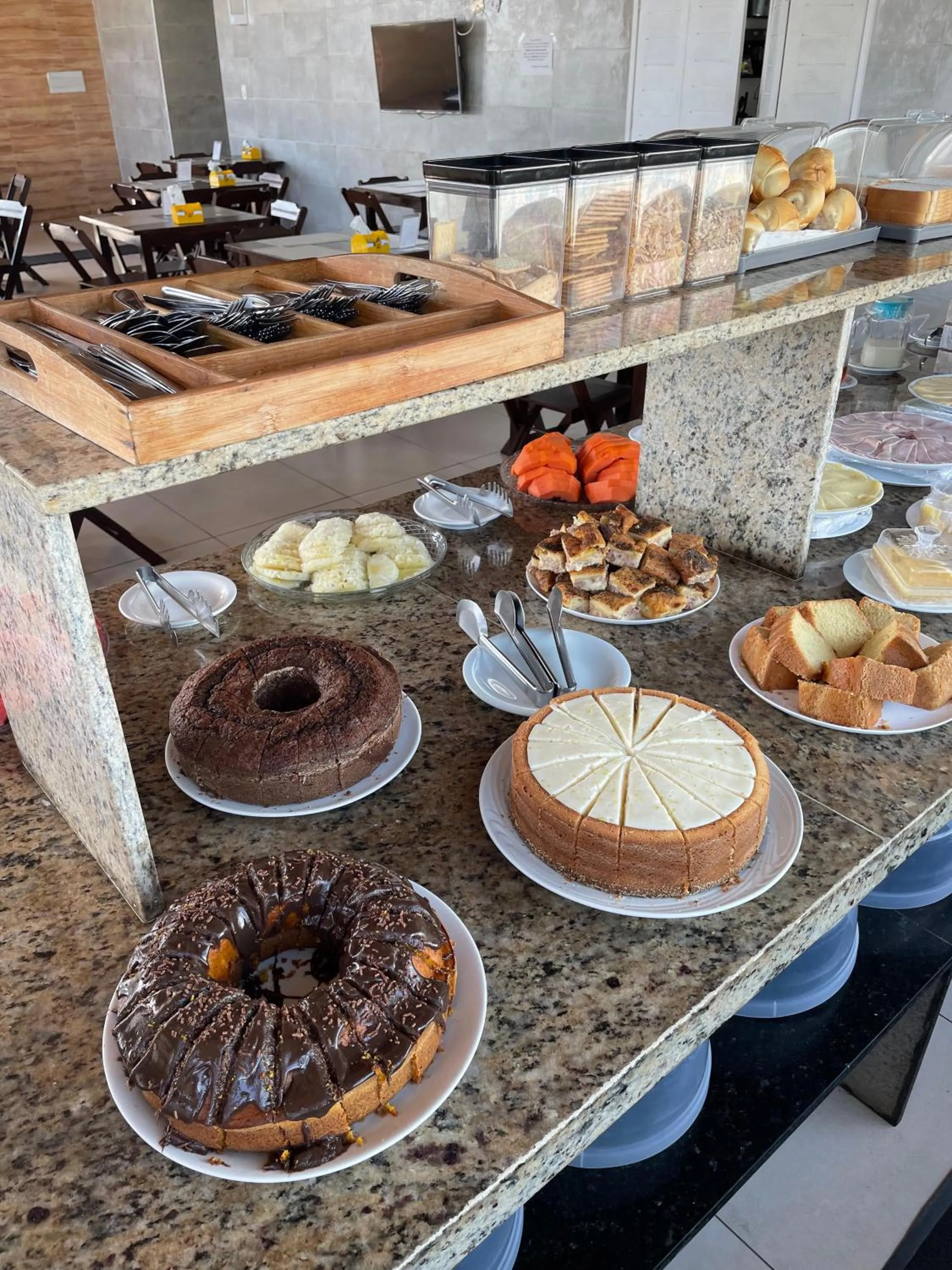 Breakfast in Pipas Bay