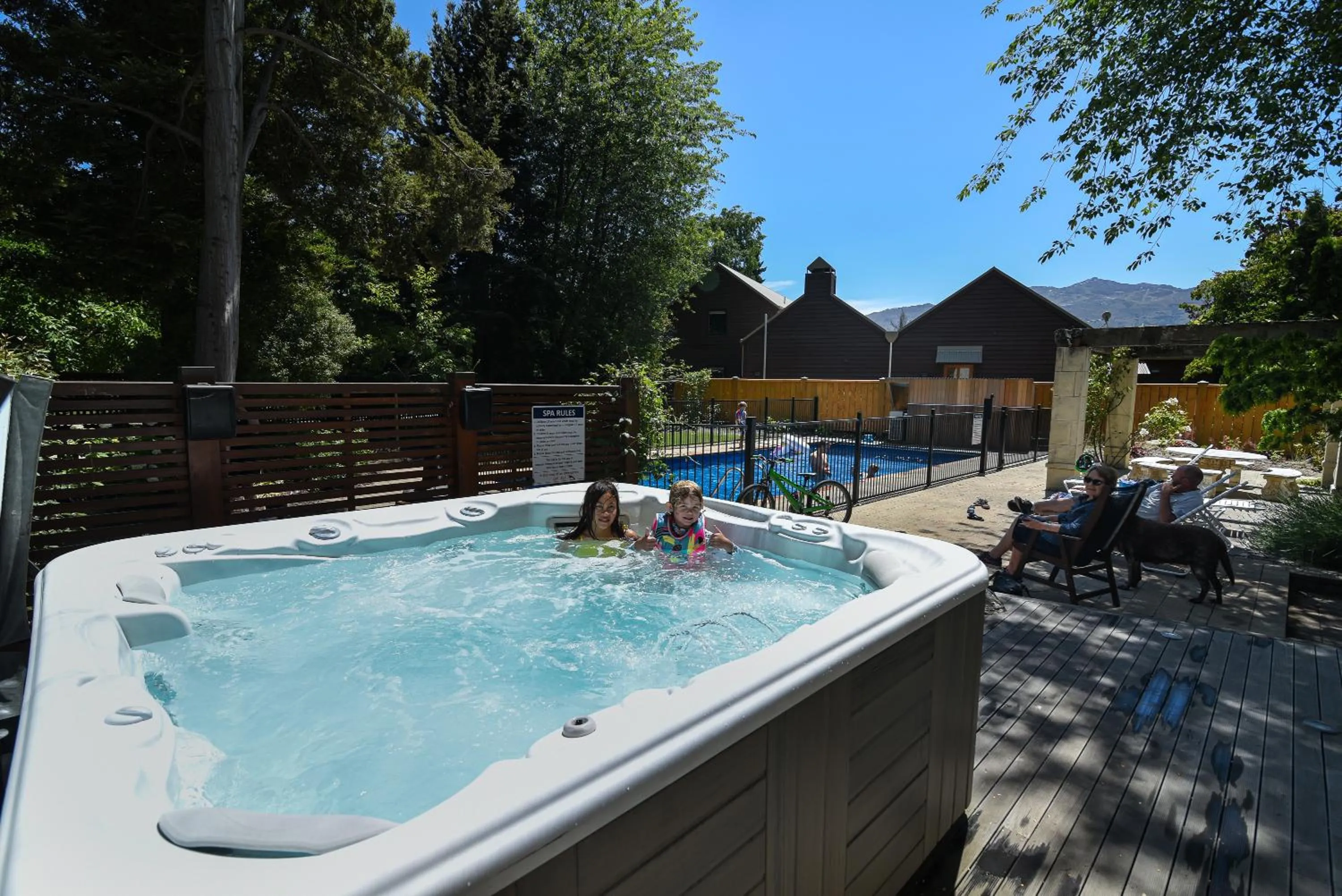 Manata Homestead & Lodge