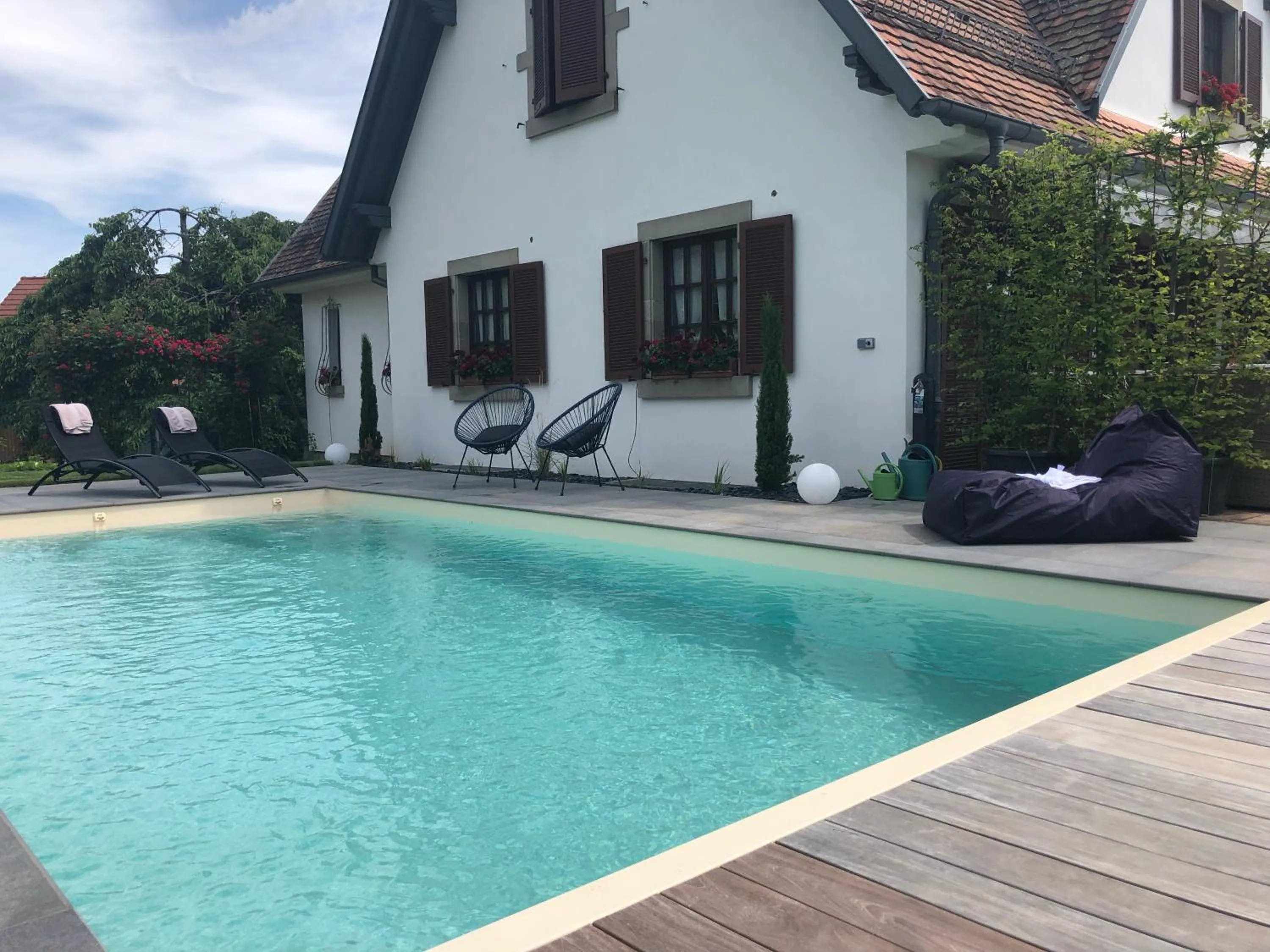Swimming pool in Les Chambres Chez Christine