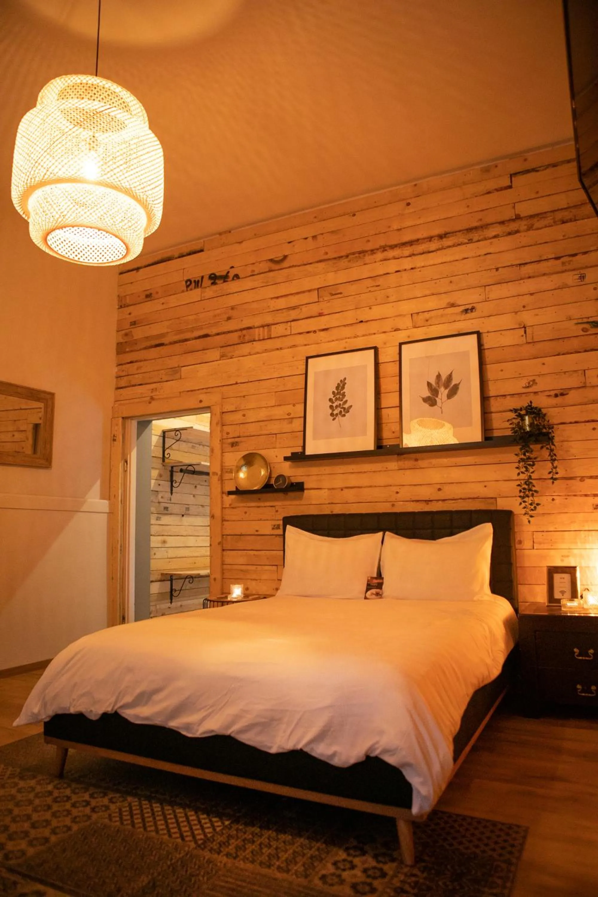 Bedroom, Bed in Zimeroni