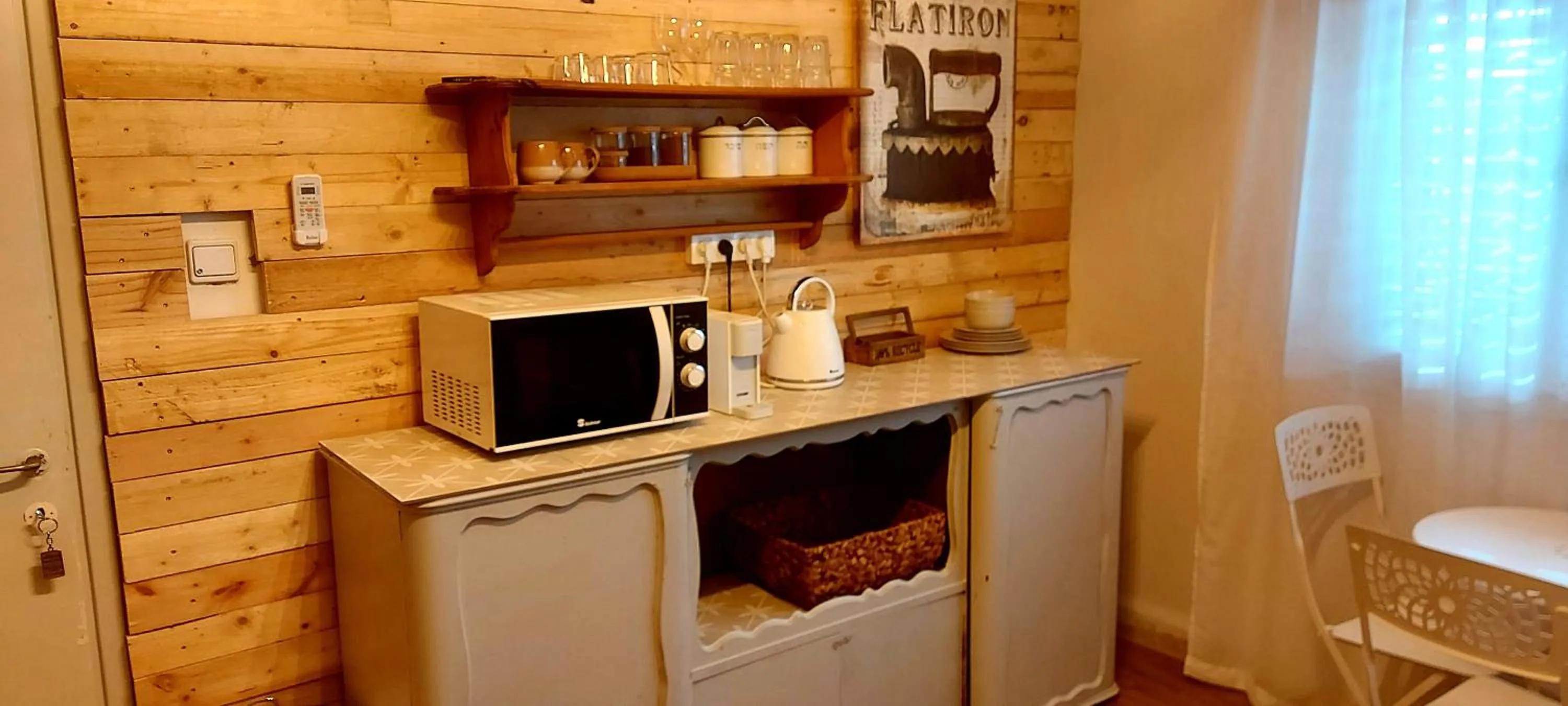 Coffee/tea facilities in Zimeroni