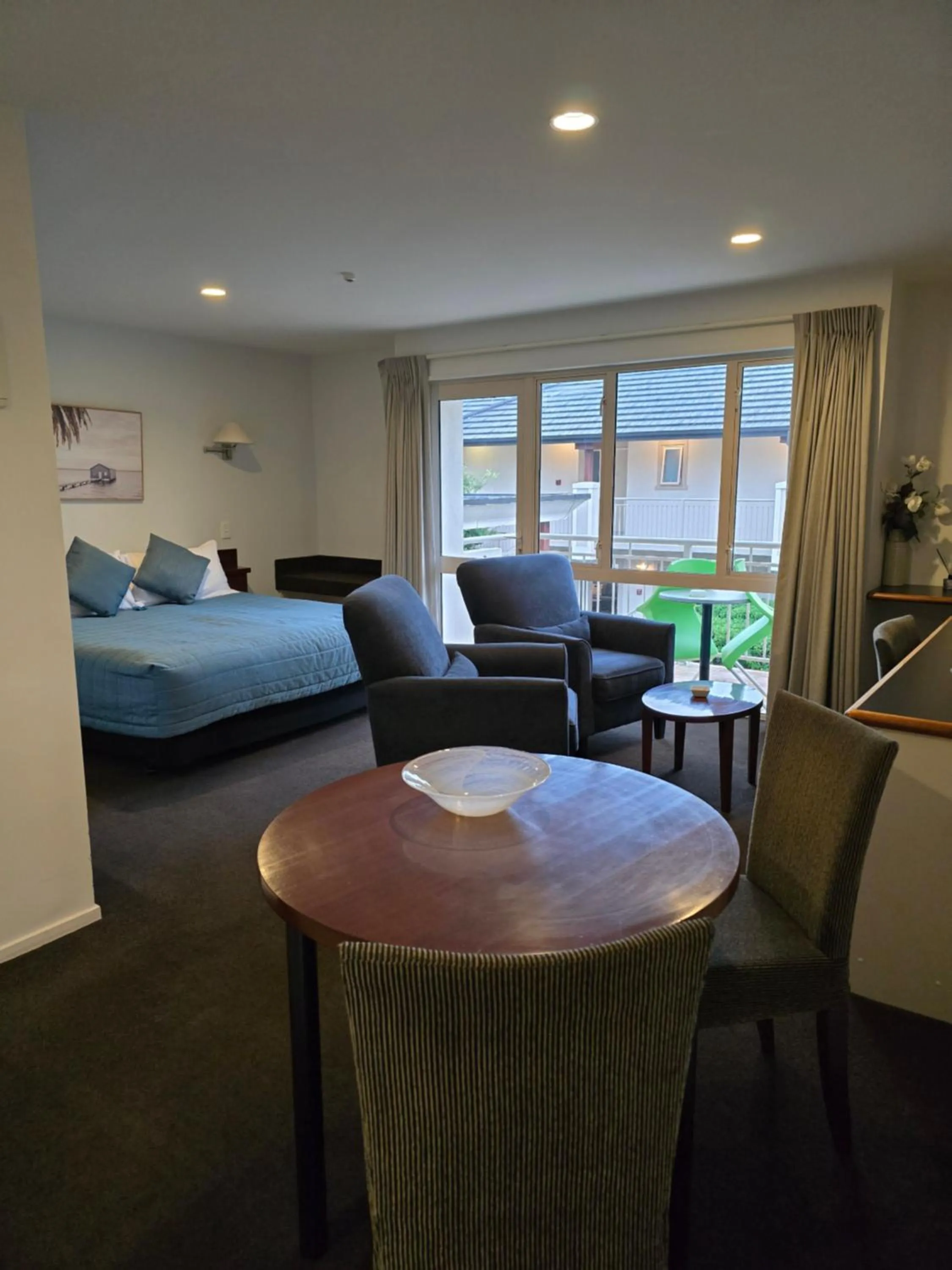 Bed in Cedar Grove Motor Lodge