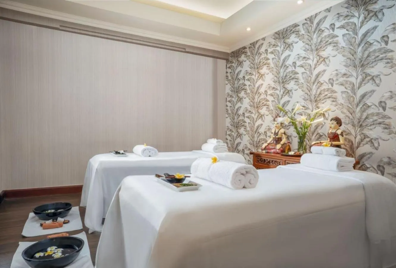 Massage, Bed in Hotel Ciputra Semarang managed by Swiss-Belhotel International