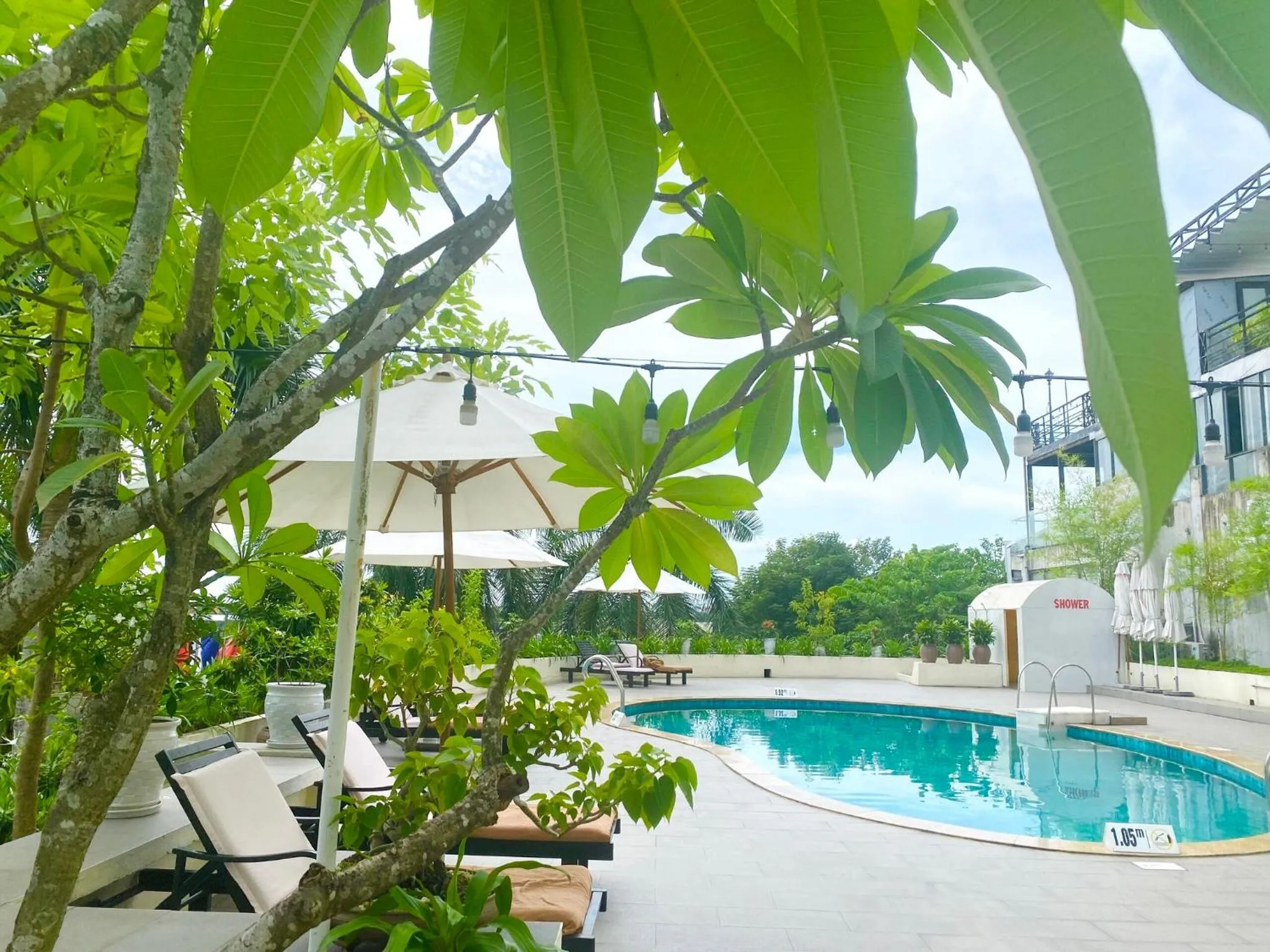 Swimming pool in Muong Thanh Holiday Hue Hotel