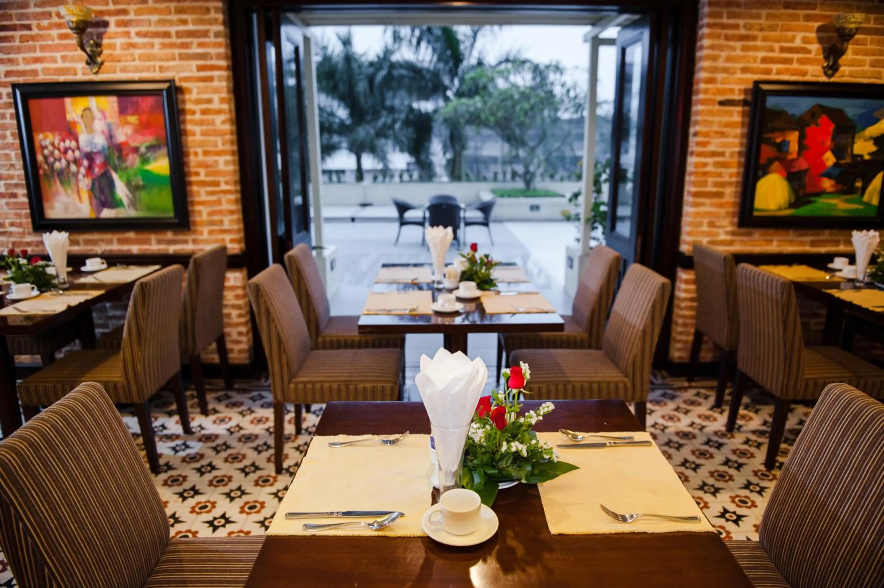 Restaurant/places to eat in Muong Thanh Holiday Hue Hotel