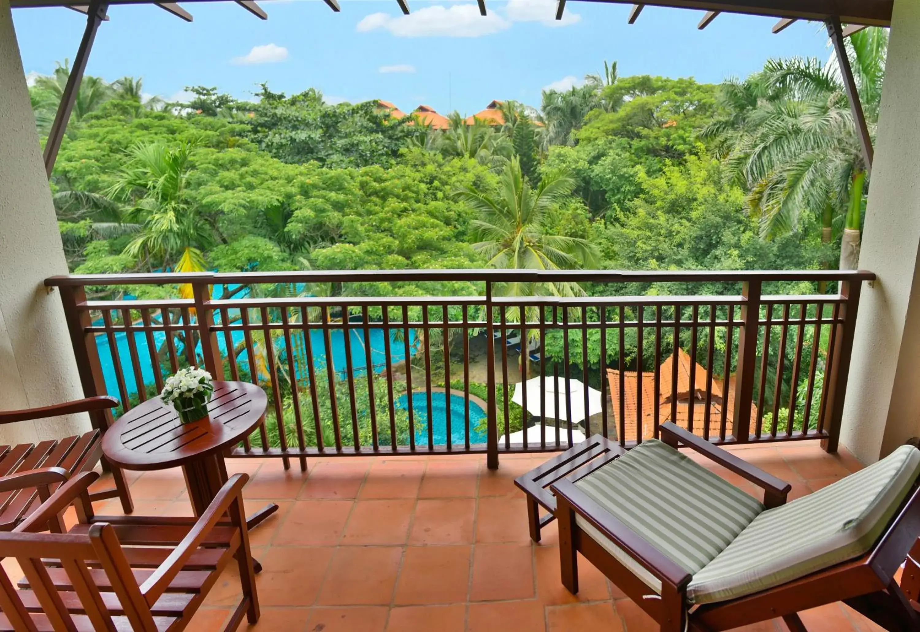 Superior Double or Twin Room with Lagoon View in Furama Resort Danang Superior Double or Twin Room with Lagoon View in Furama Resort Danang